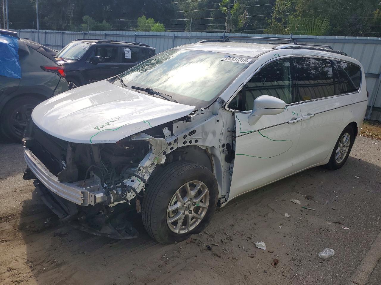 2021 Chrysler Pacifica, Touri...