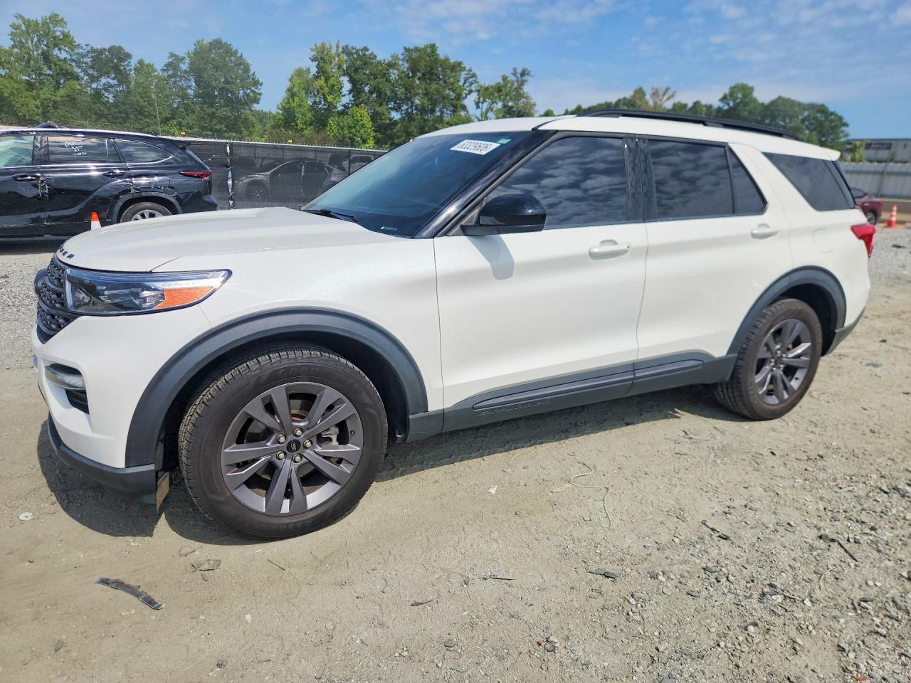 2022 Ford Explorer, Xlt