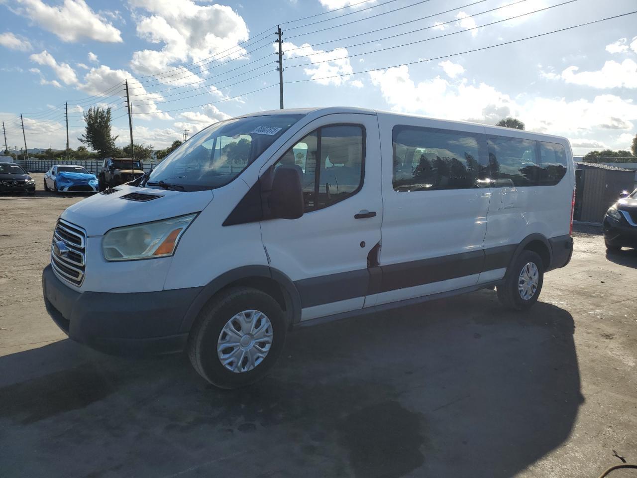 2015 Ford Transit, T-350