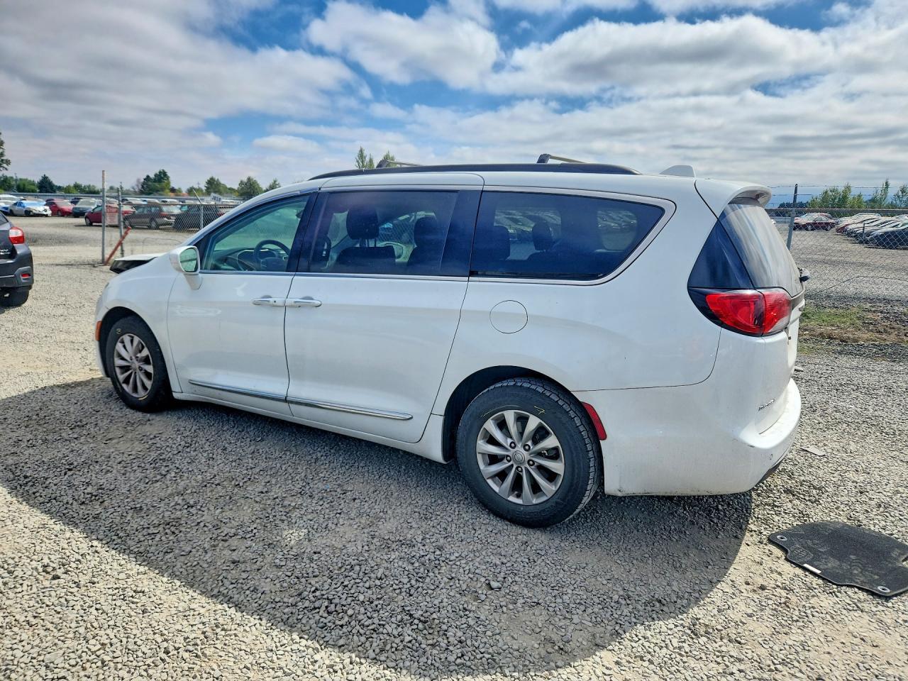 2017 Chrysler Pacifica, Touri...