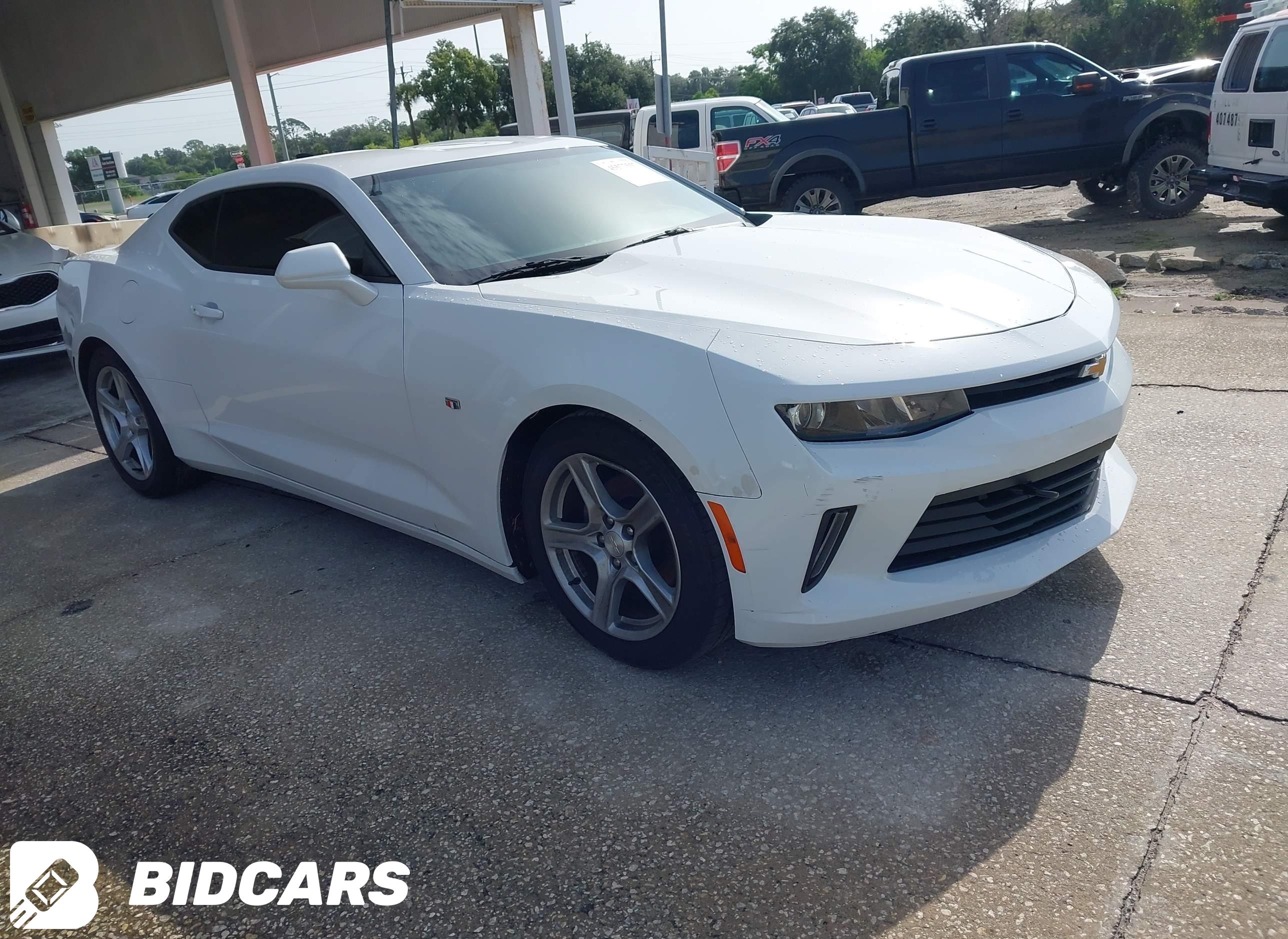 2017 Chevrolet Camaro, 1LT