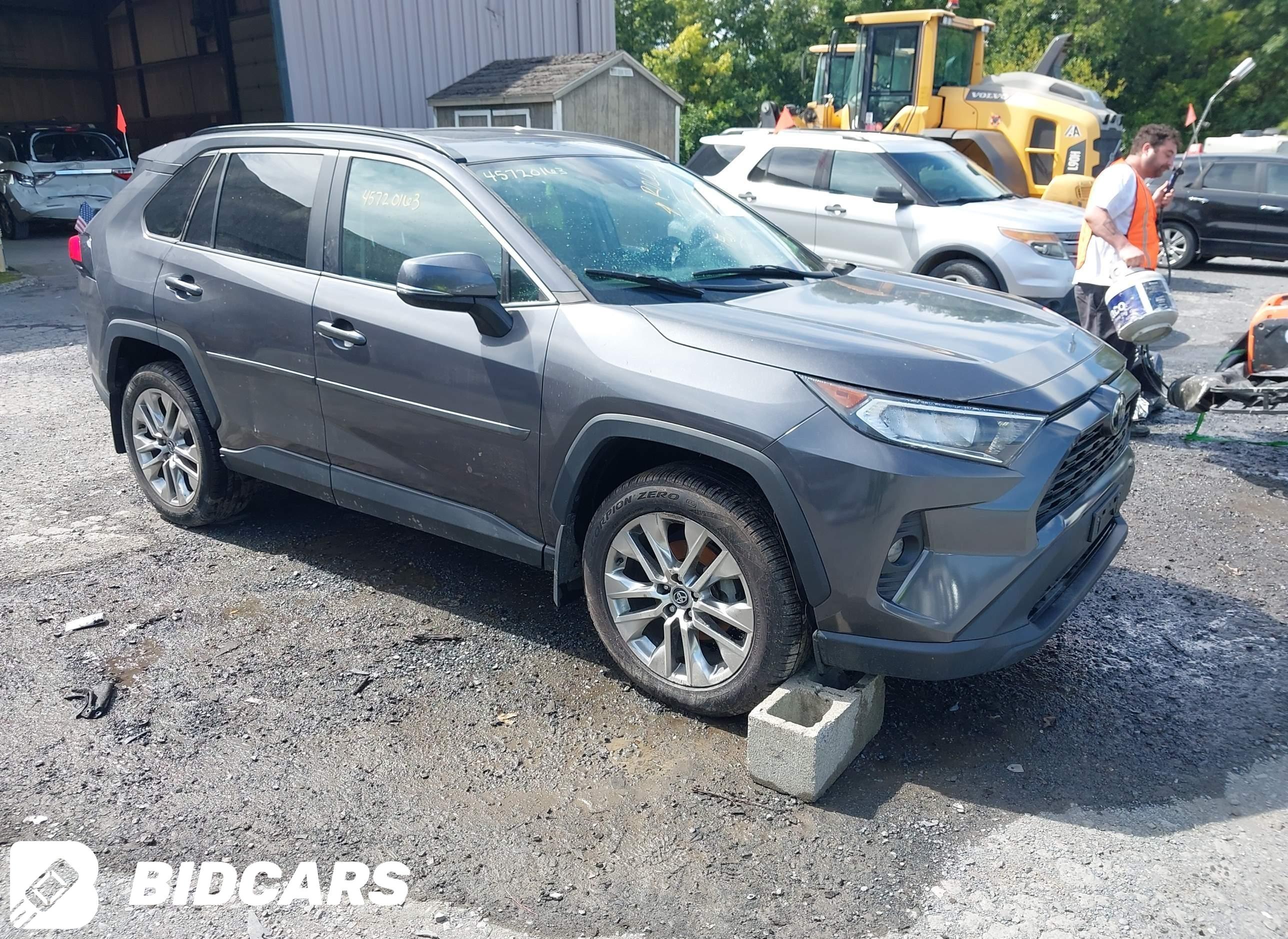 2020 Toyota RAV4, Xle Premium