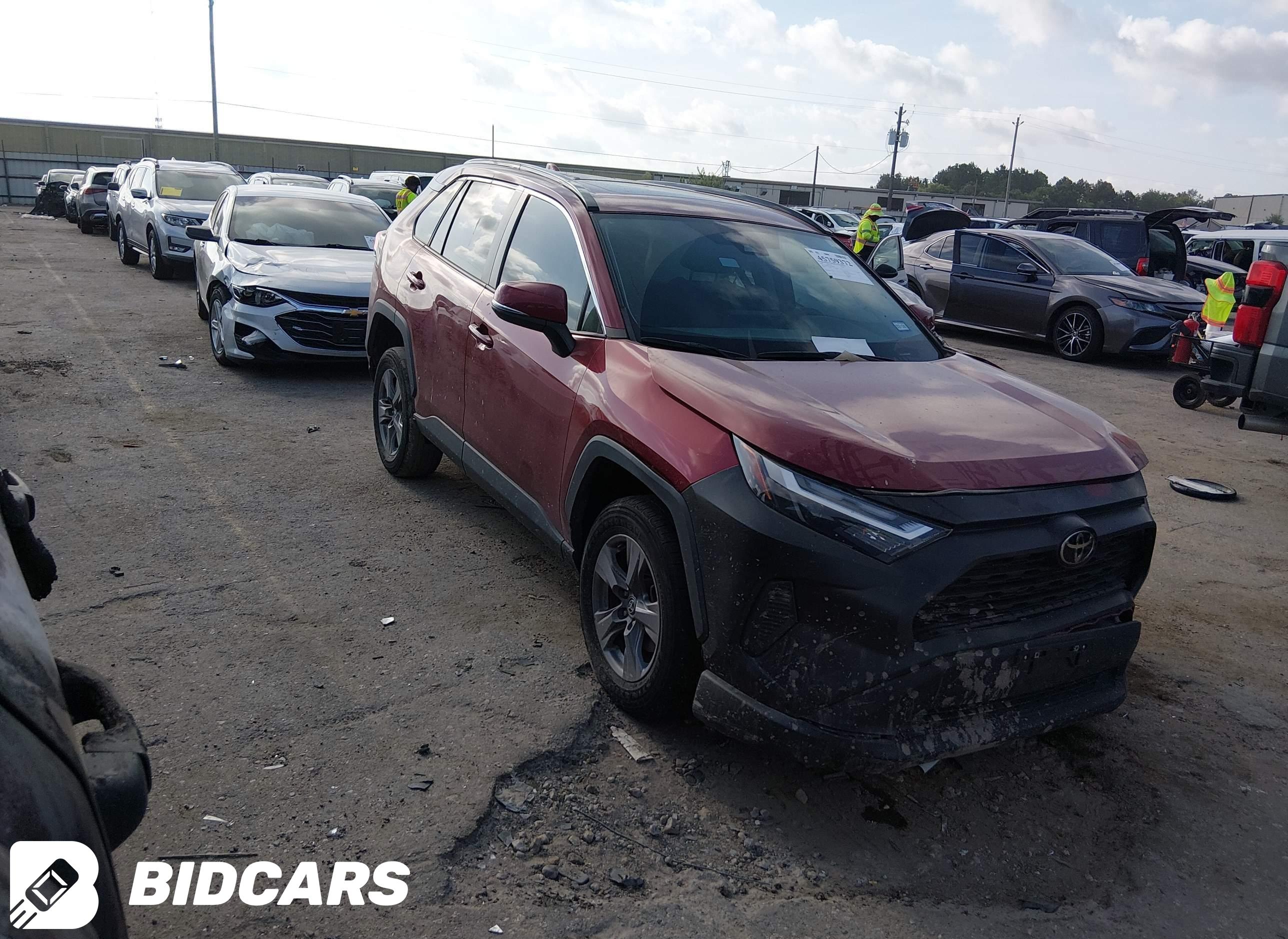 2022 Toyota RAV4, Xle