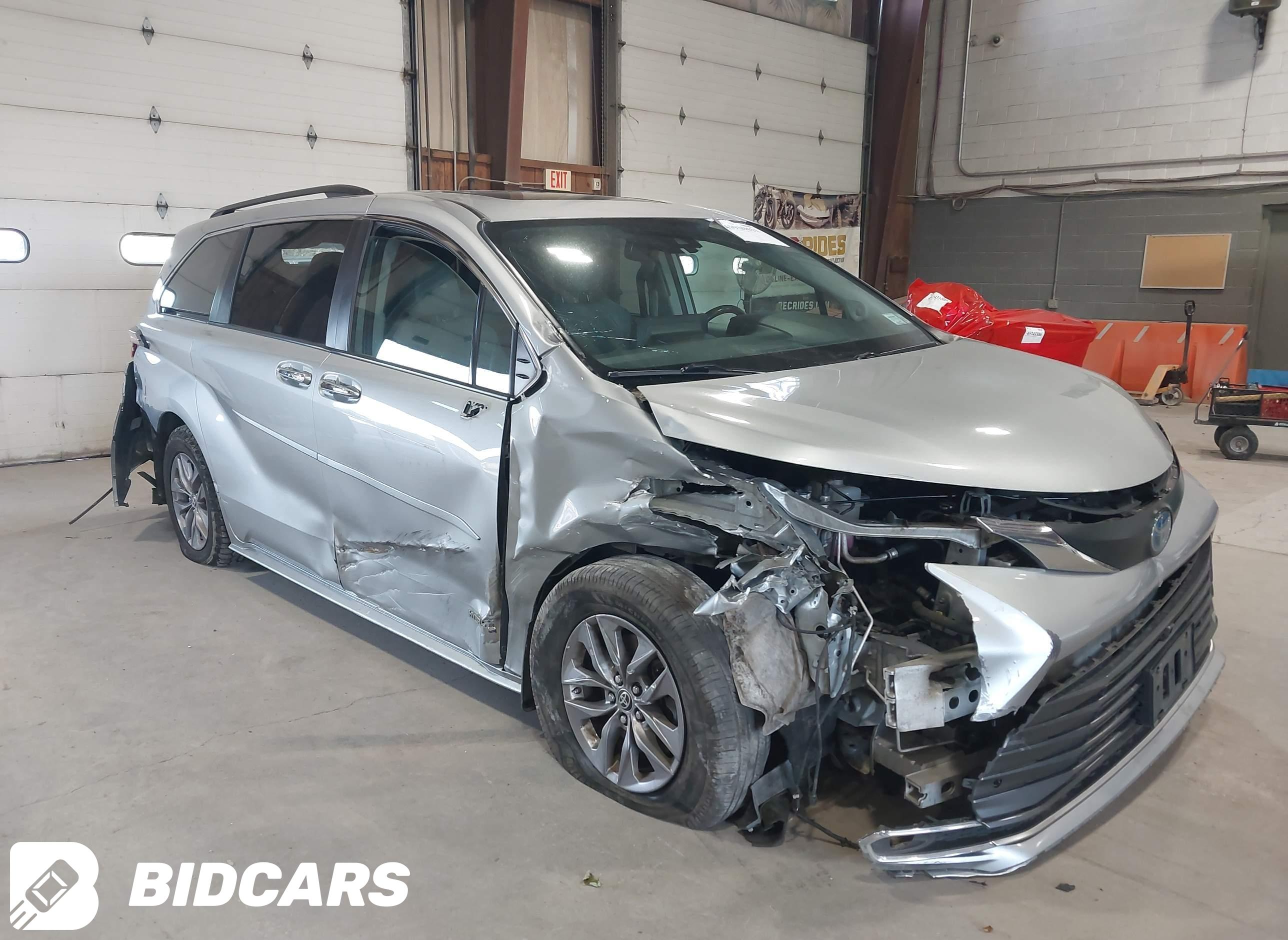 2021 Toyota Sienna, Xle
