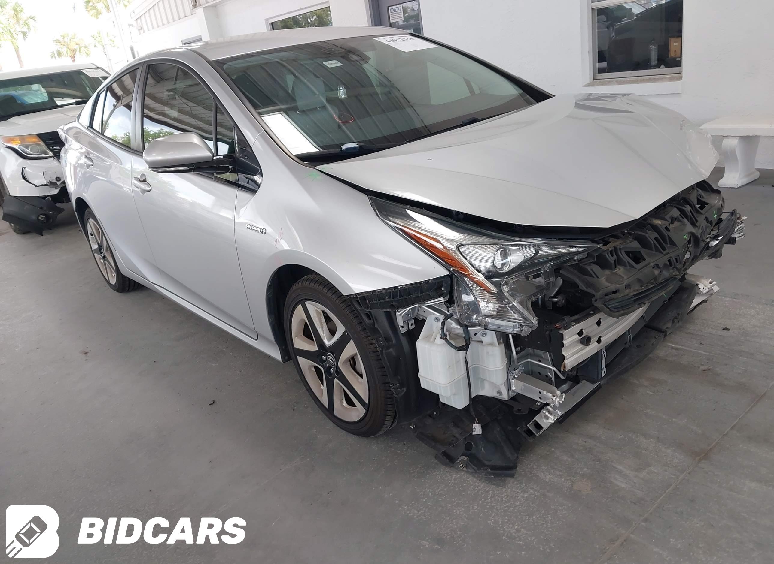 2016 Toyota Prius, Three Touring