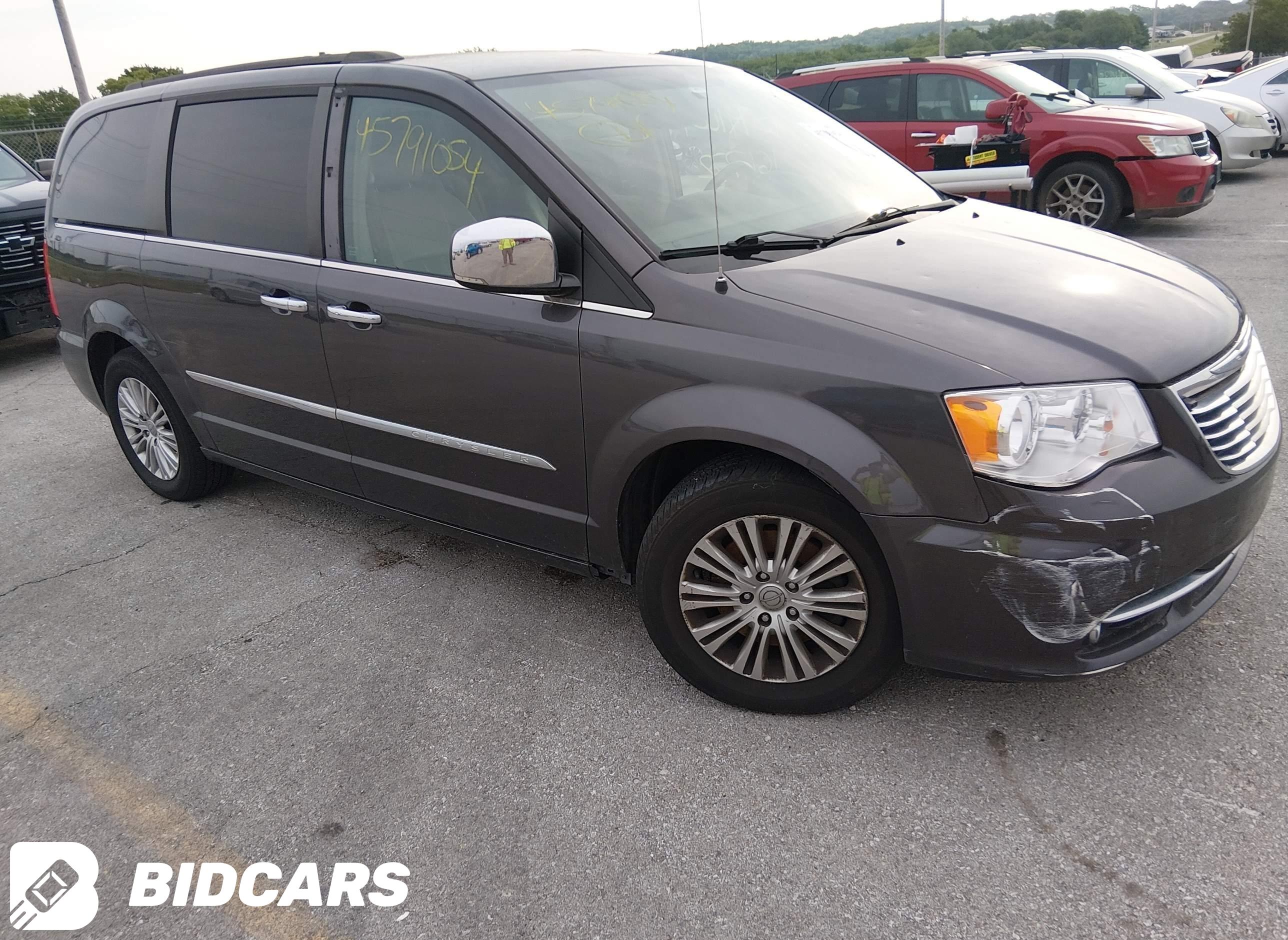 2015 Chrysler Town and Countr...