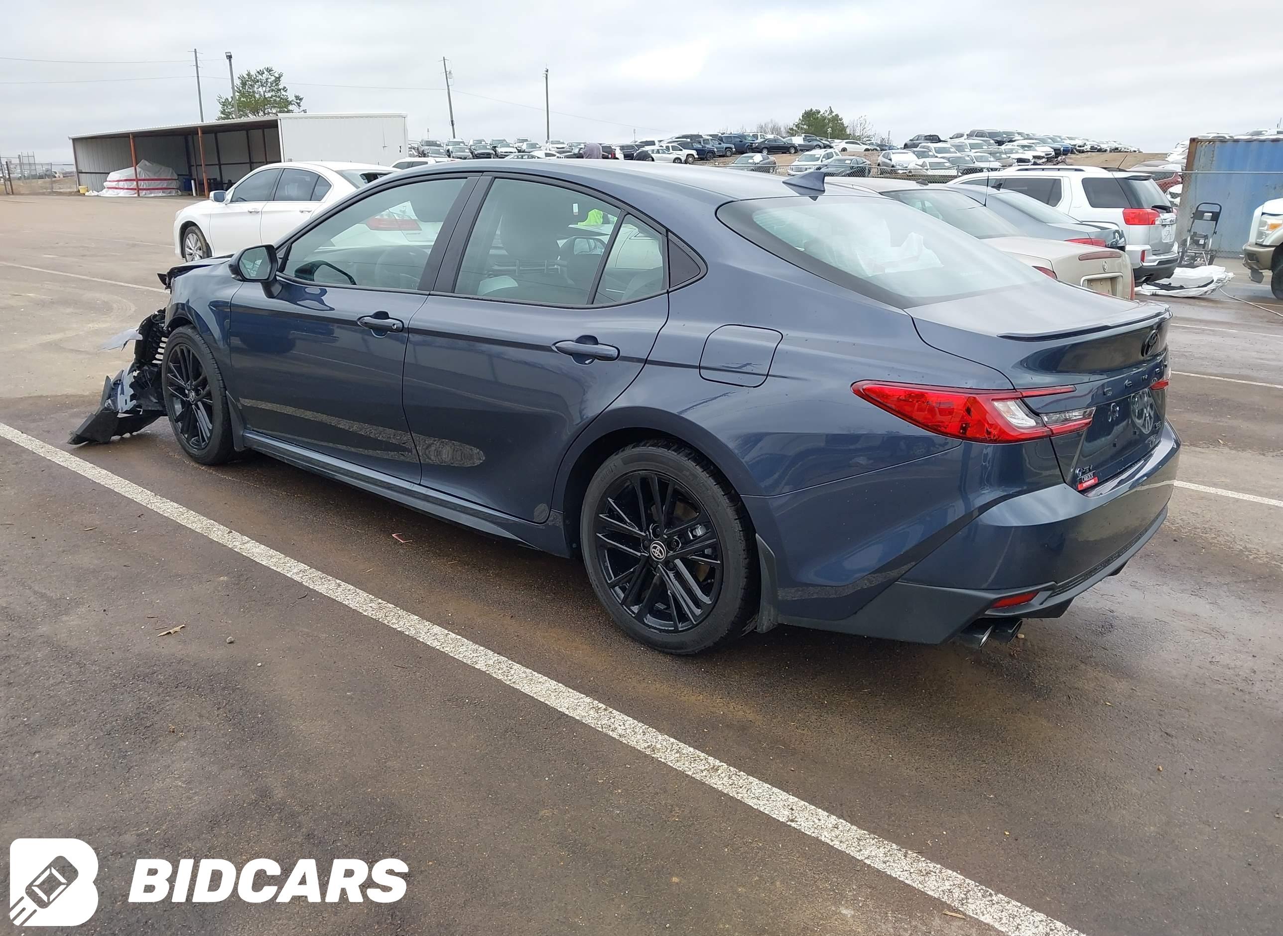 2026 Toyota Camry, SE
