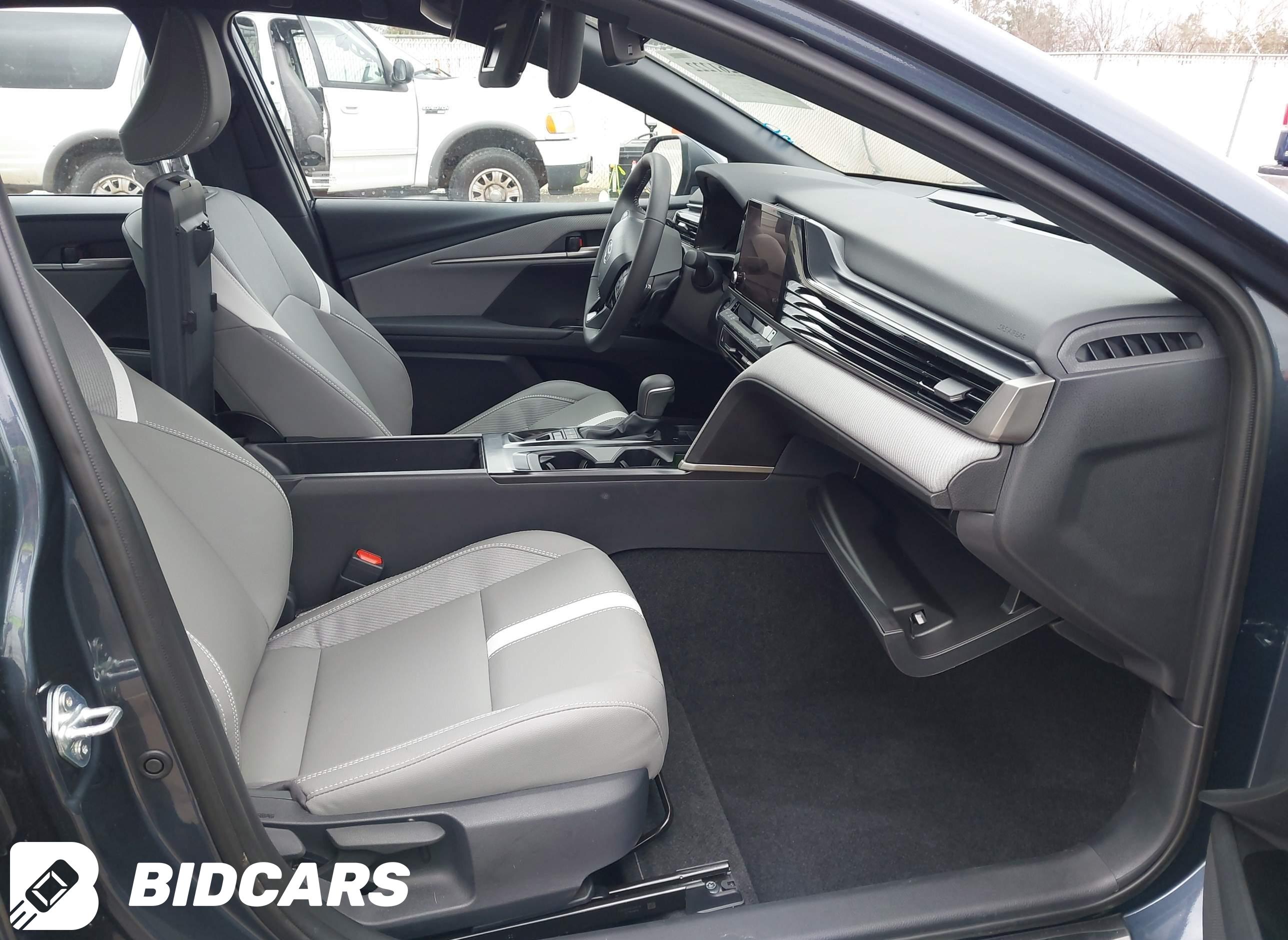 2026 Toyota Camry, SE