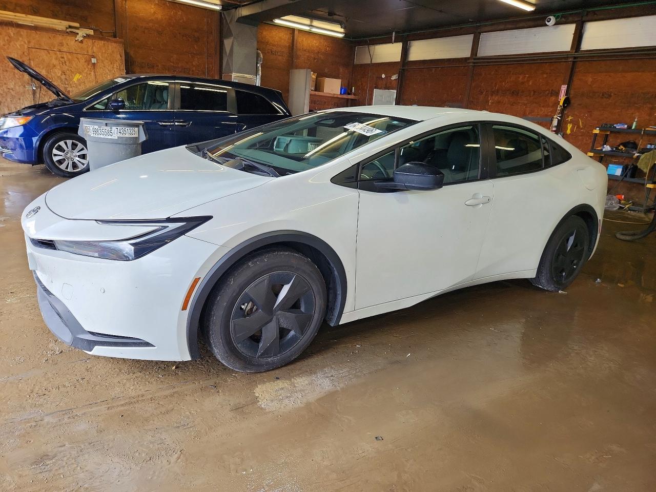 2023 Toyota Prius, LE