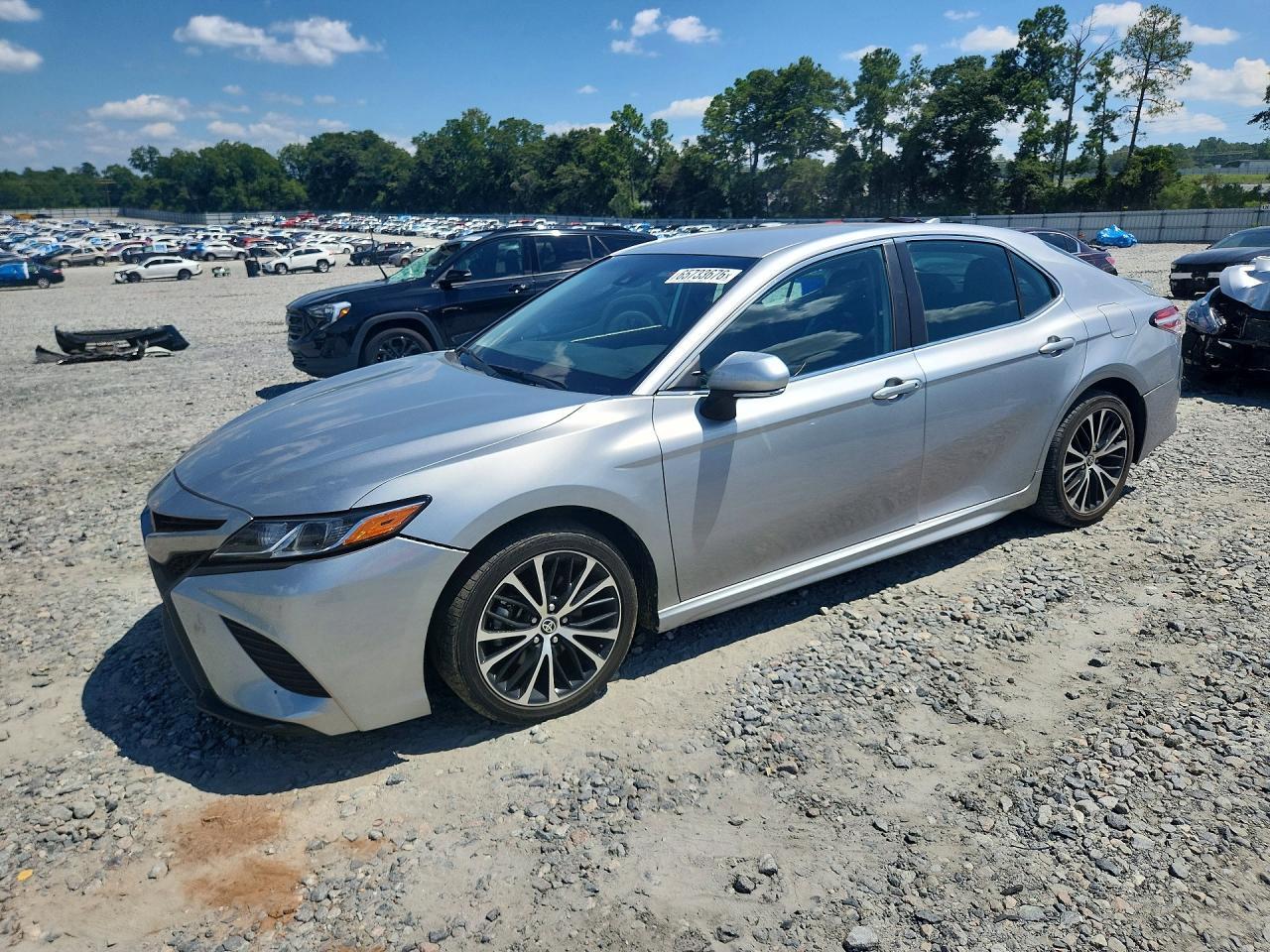 2020 Toyota Camry, SE