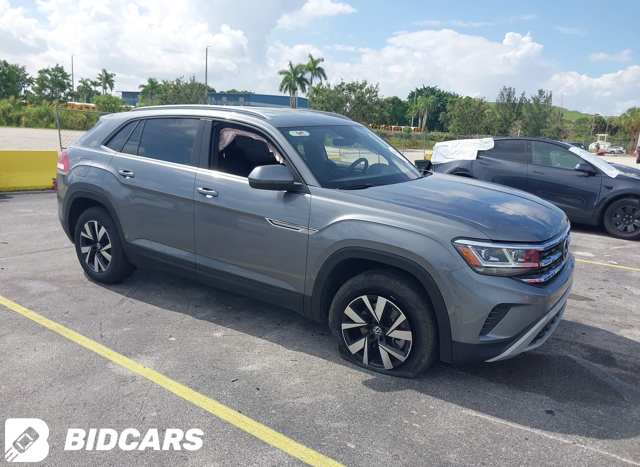 2022 Volkswagen Atlas, Cross...