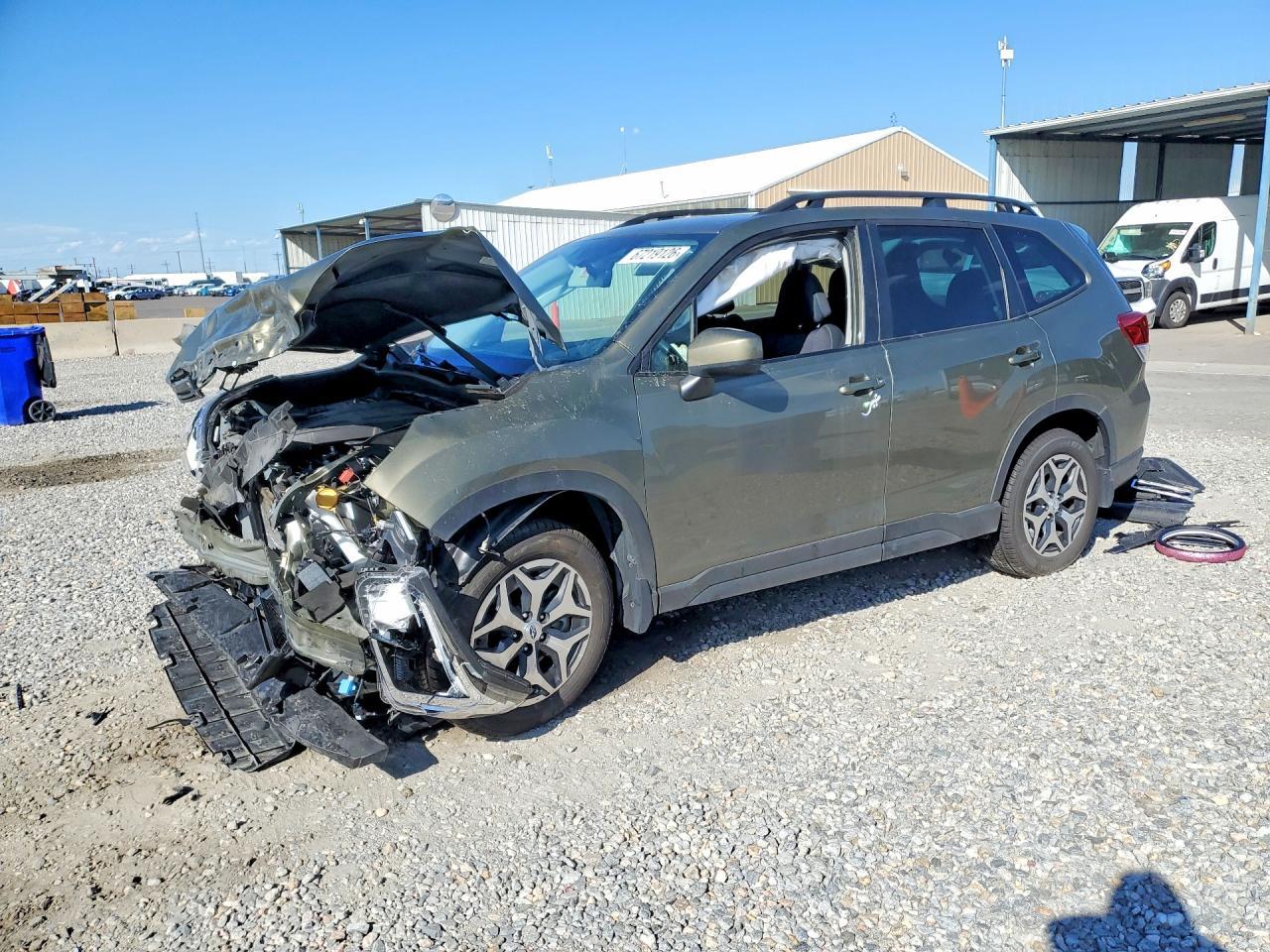 2023 Subaru Forester, Premium