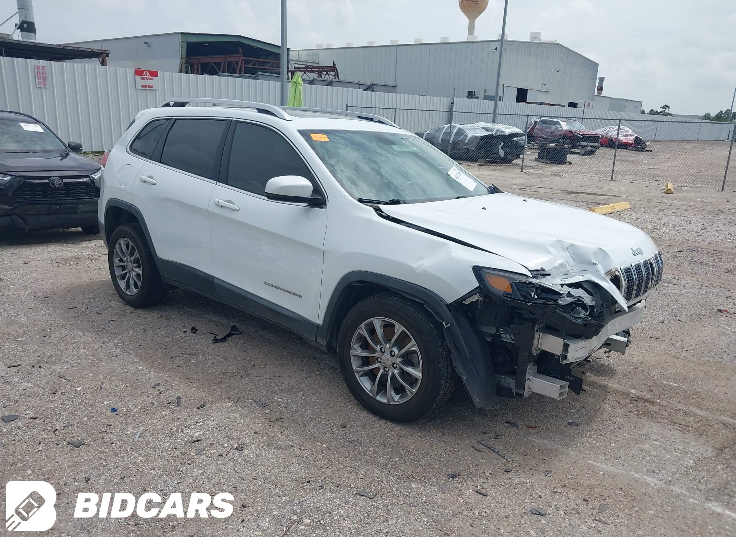 2019 Jeep Cherokee, Latitude...