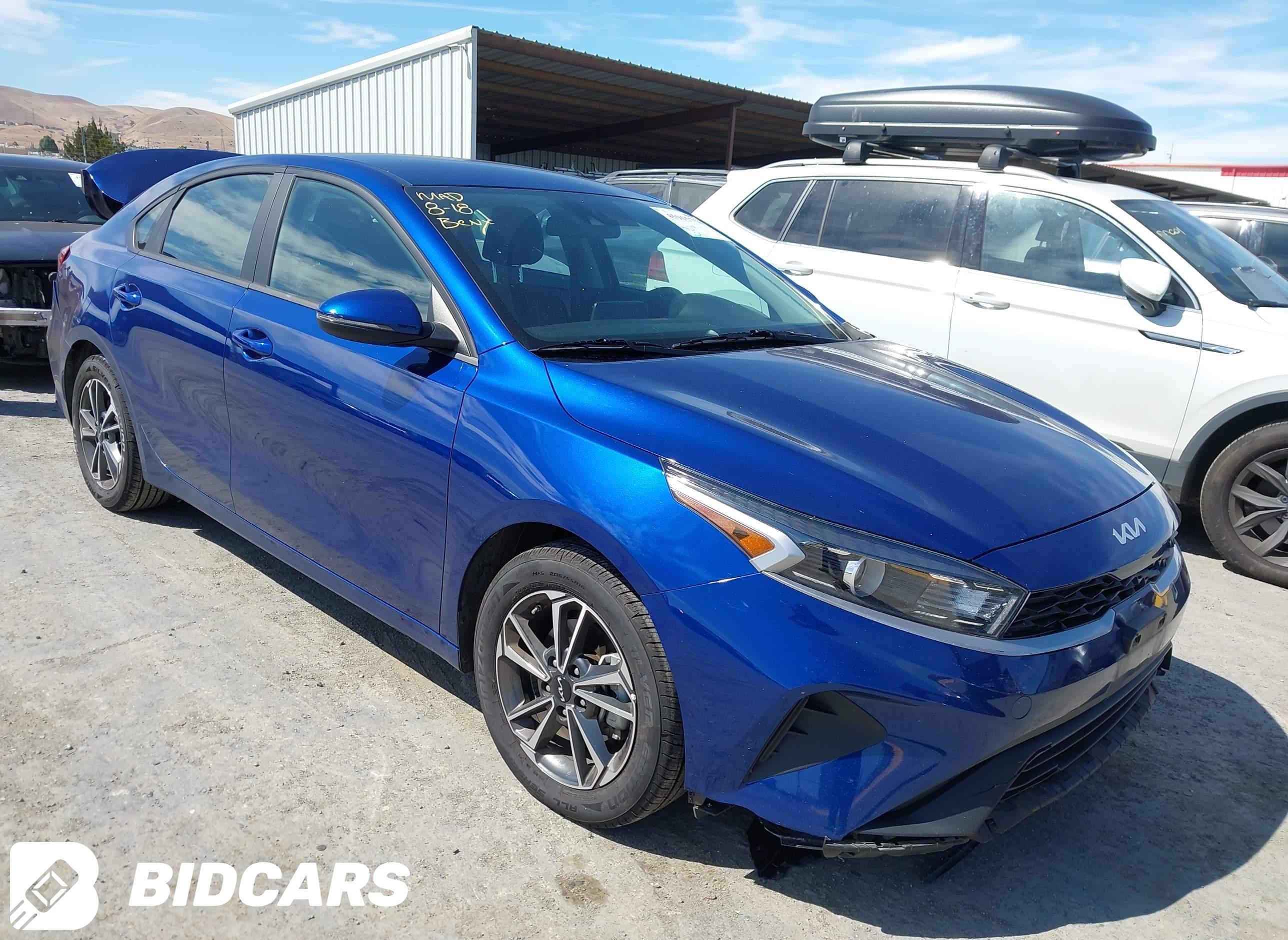 2023 KIA Forte, Lxs