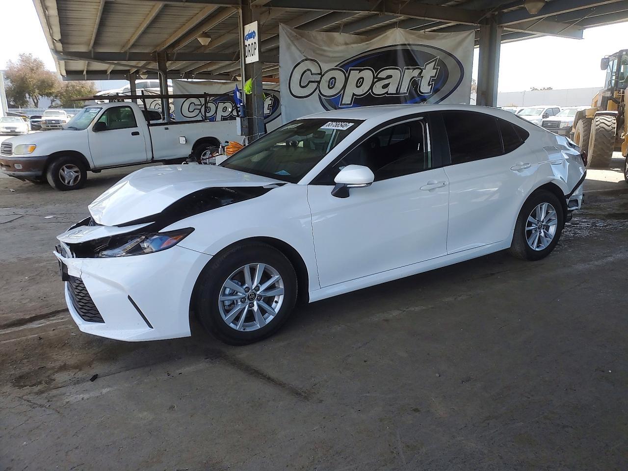 2026 Toyota Camry, LE