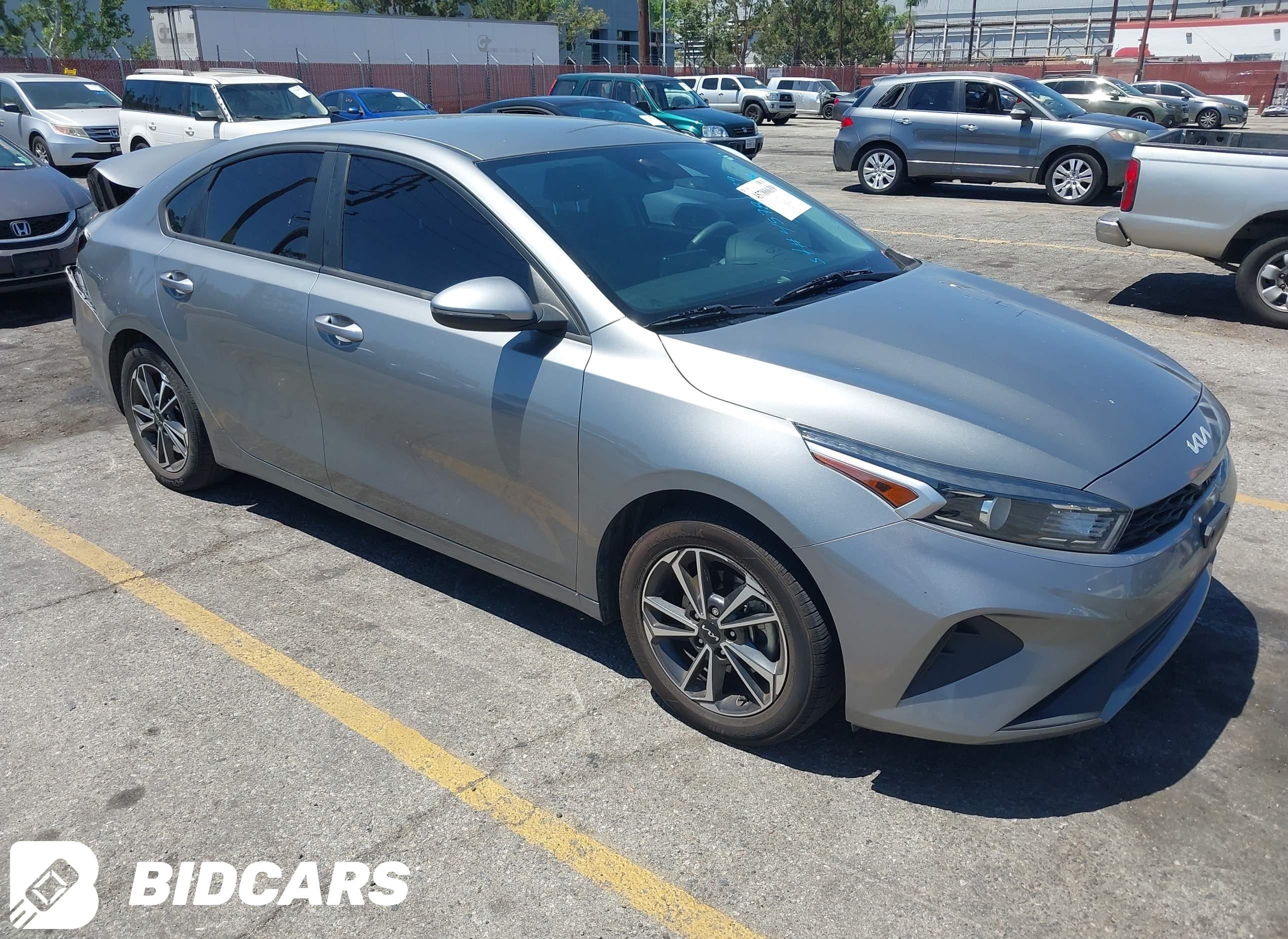 2023 KIA Forte, Lxs