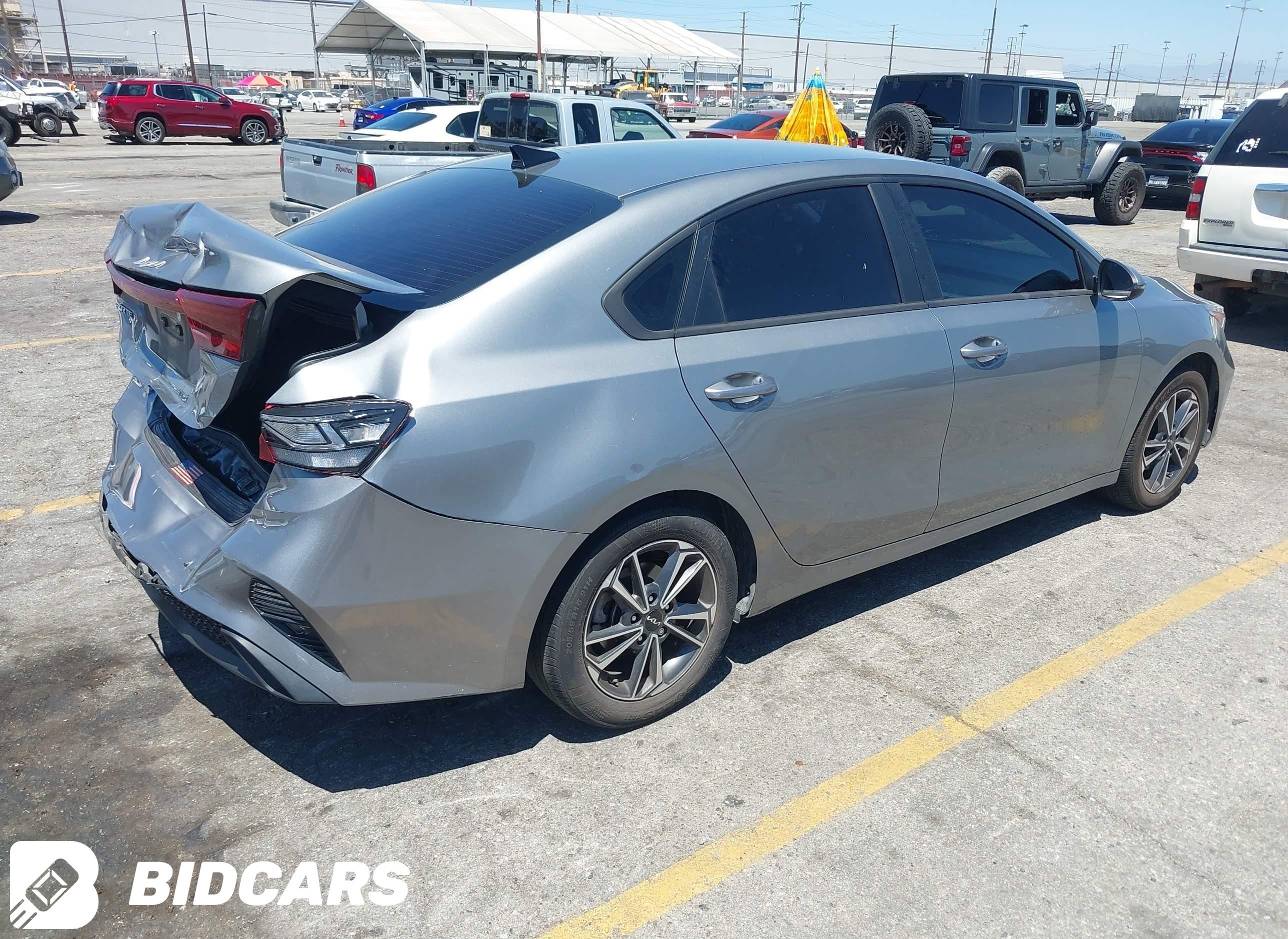 2023 KIA Forte, Lxs