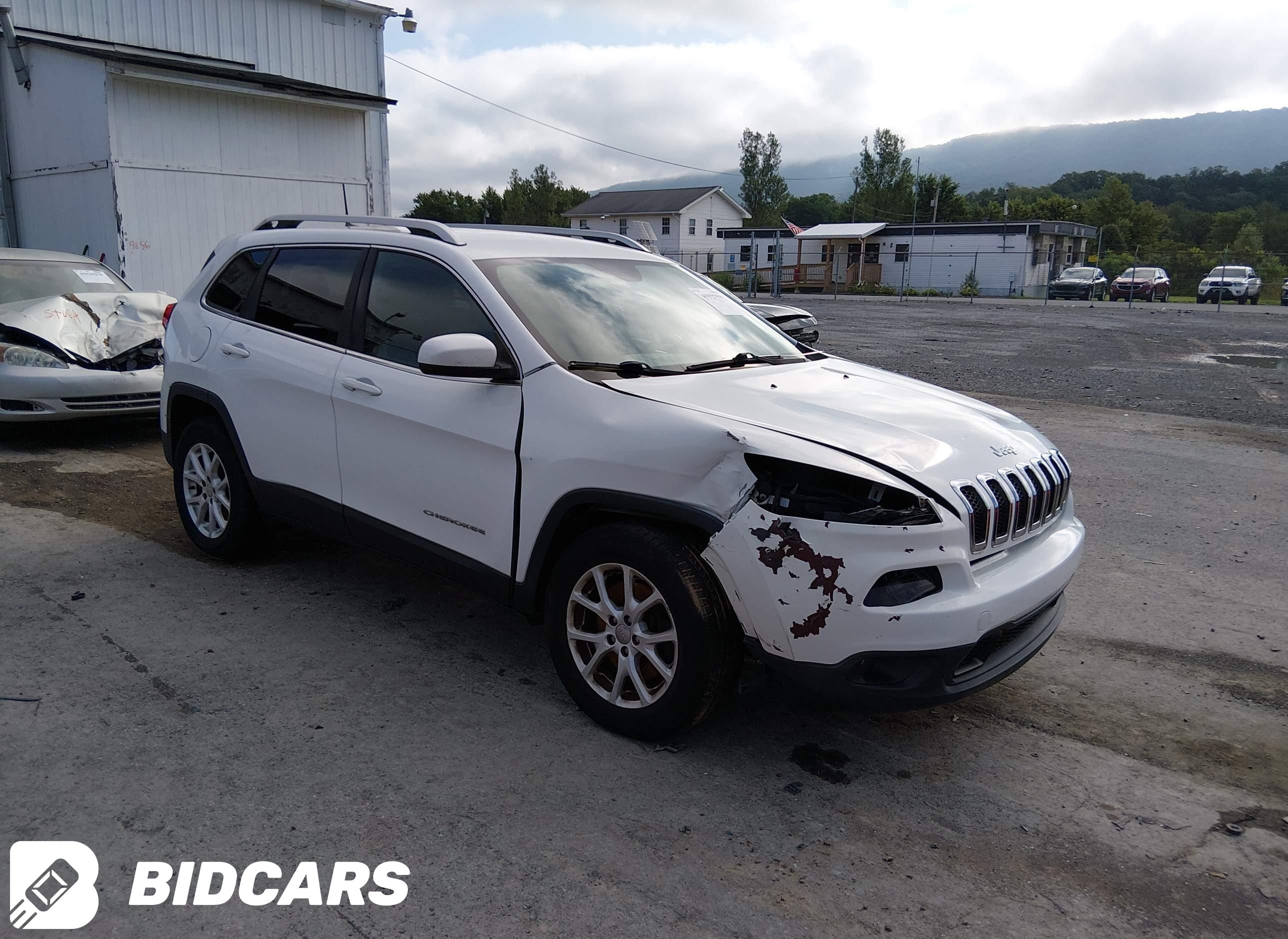2015 Jeep Cherokee, Latitude