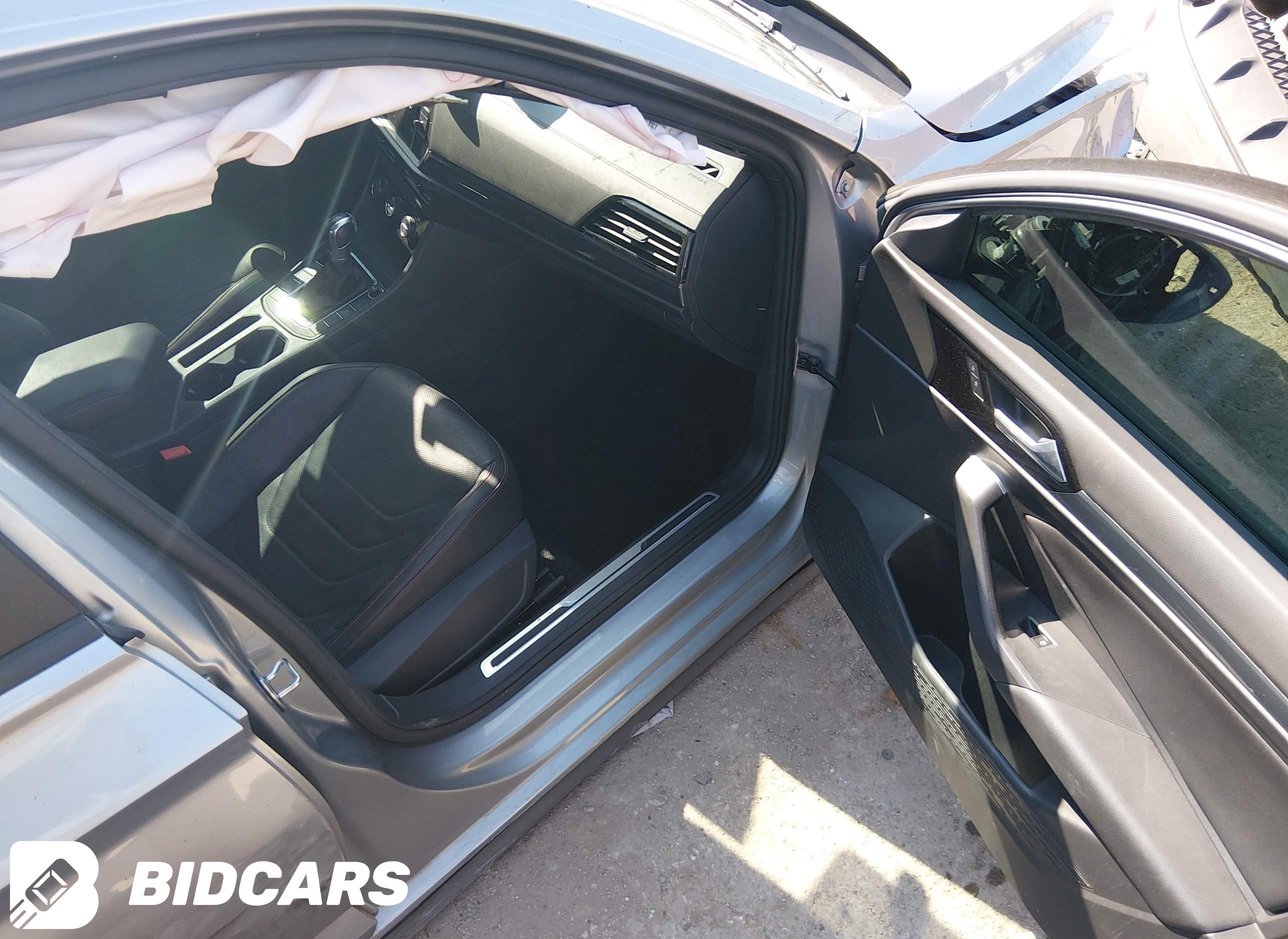 2019 Volkswagen Jetta, GLI 2....