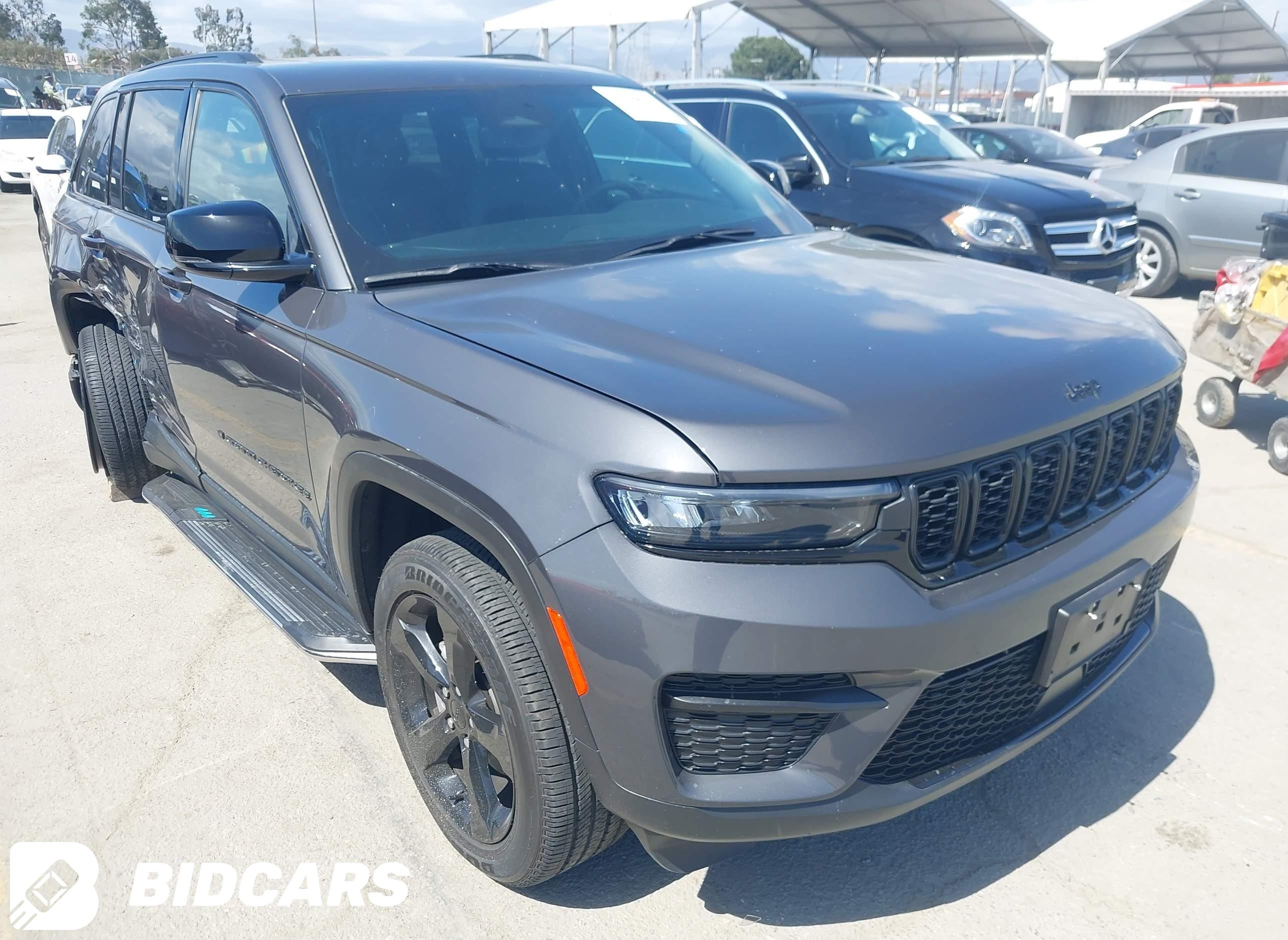 2024 Jeep Grand Cherokee, Alt...