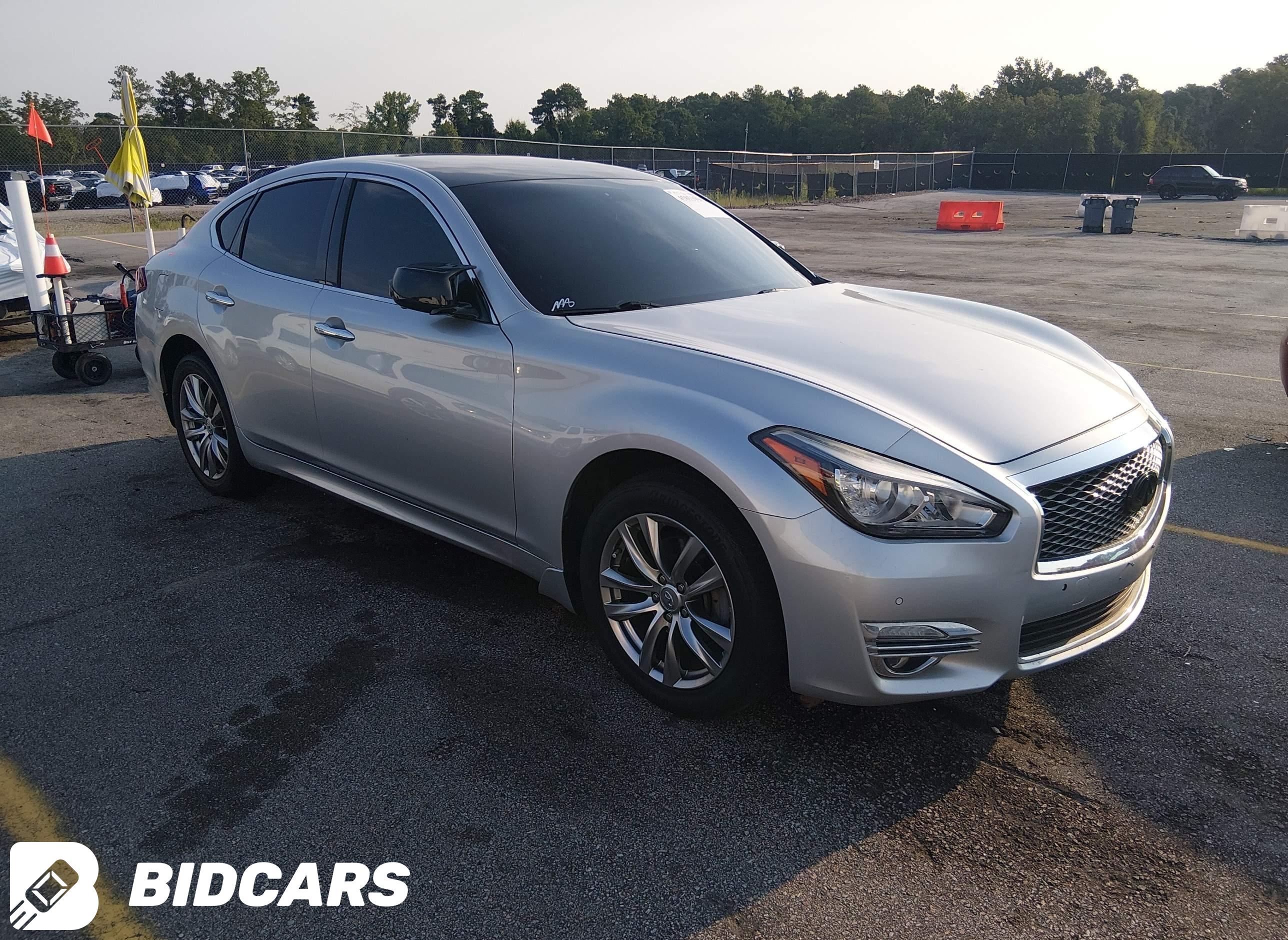 2015 Infiniti Q70, 3.7X