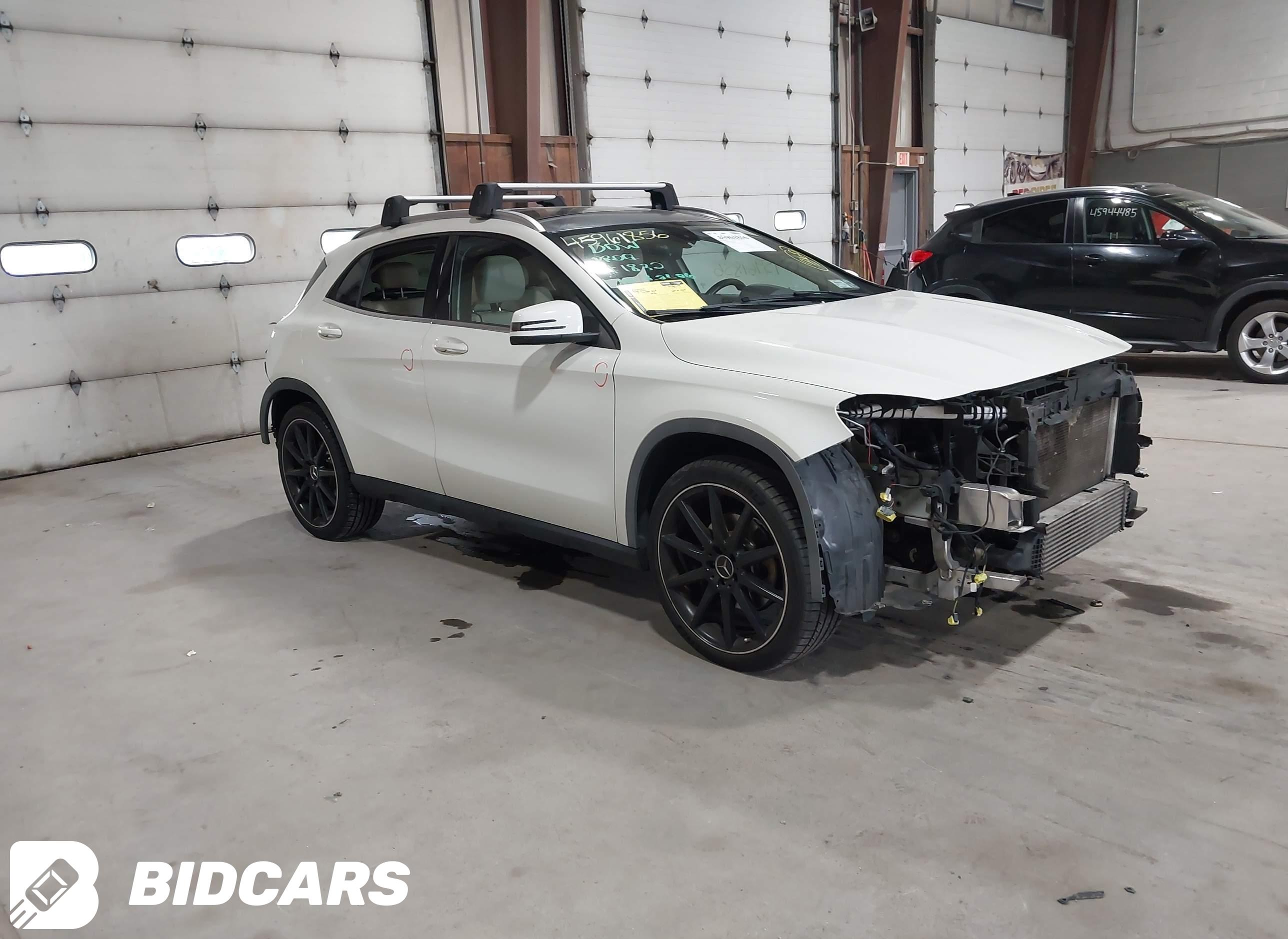 2015 Mercedes-Benz GLA 250, 4...