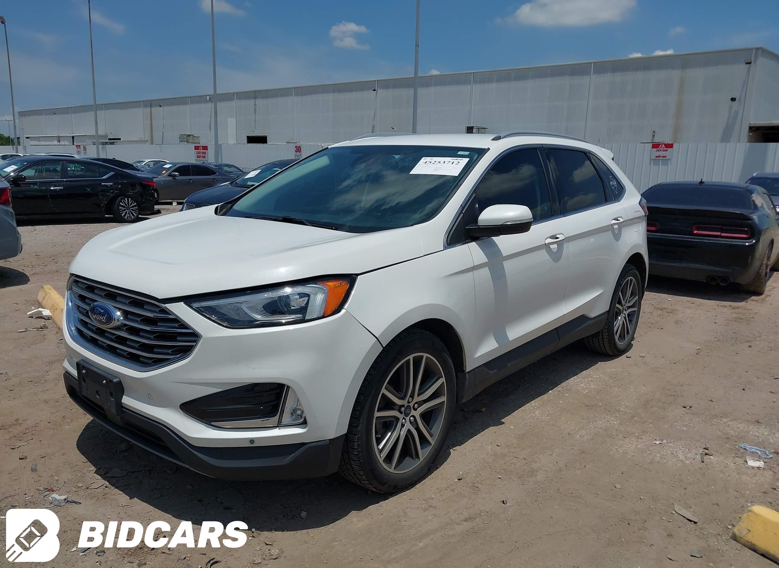 2021 Ford Edge, Titanium