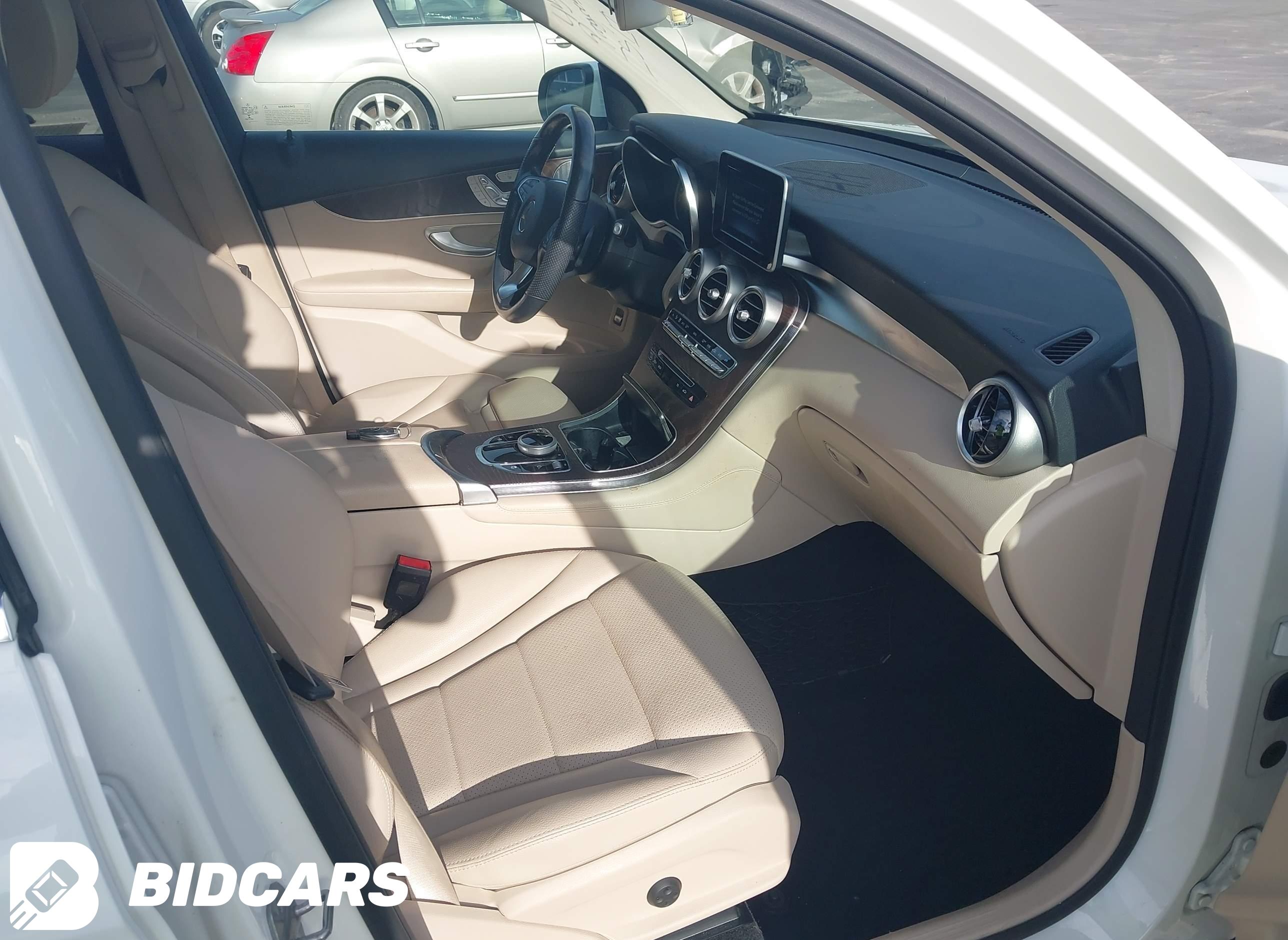 2019 Mercedes-Benz GLC 300, 4...
