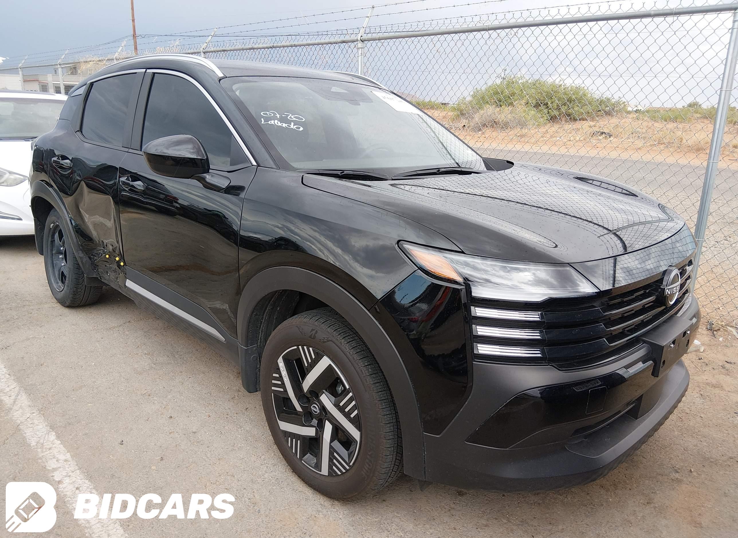 2026 Nissan Kicks, SV