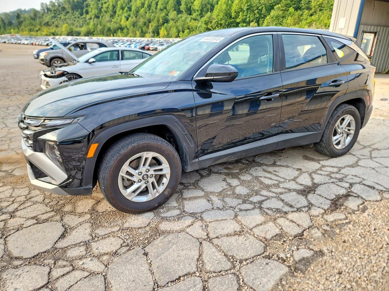 2025 Hyundai Tucson, SE