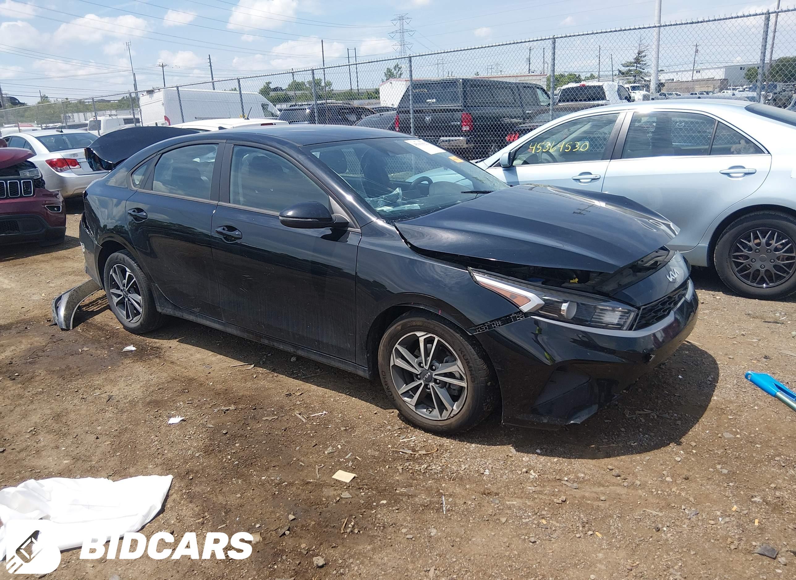 2023 KIA Forte, Lxs
