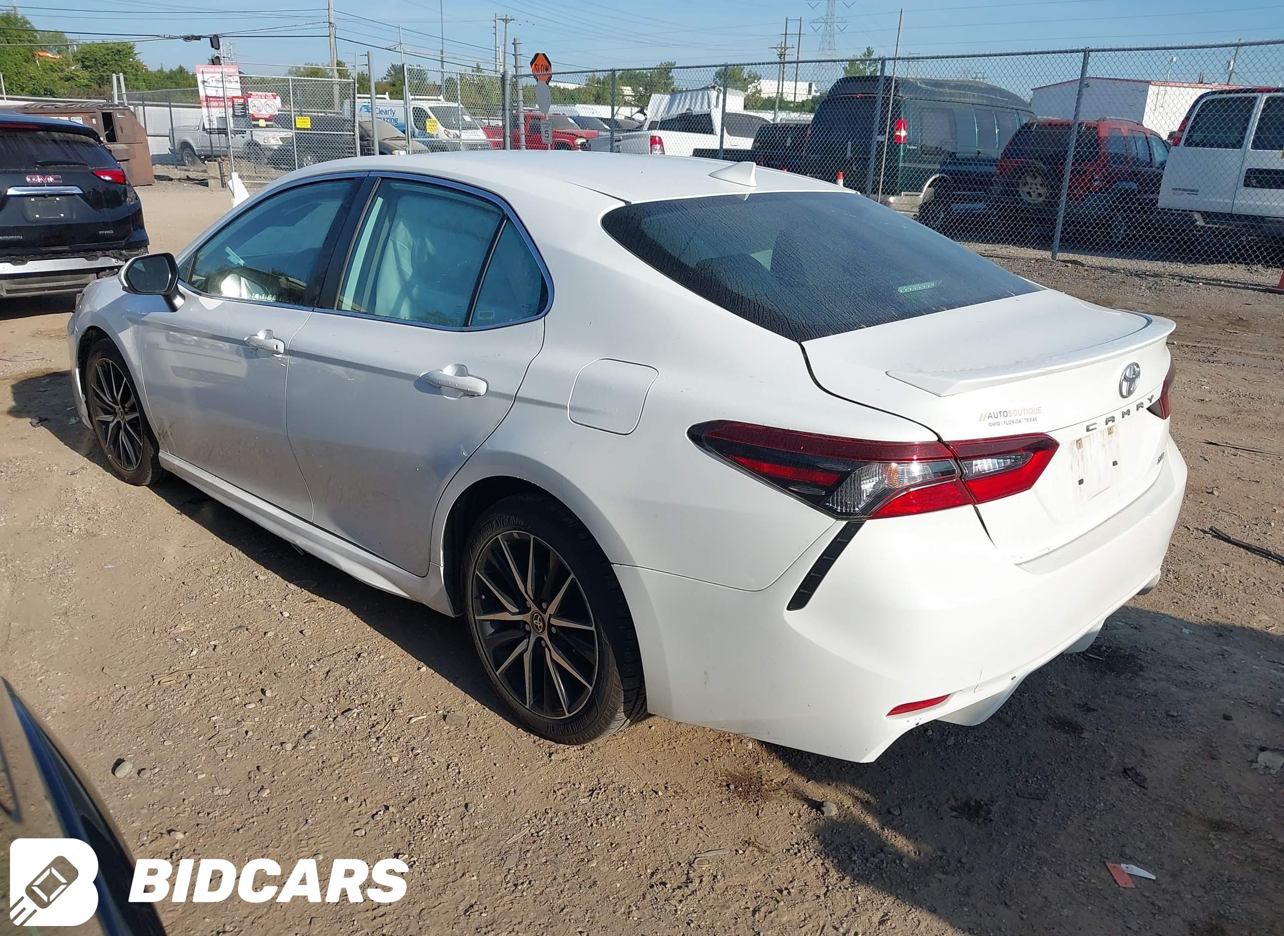 2021 Toyota Camry, SE