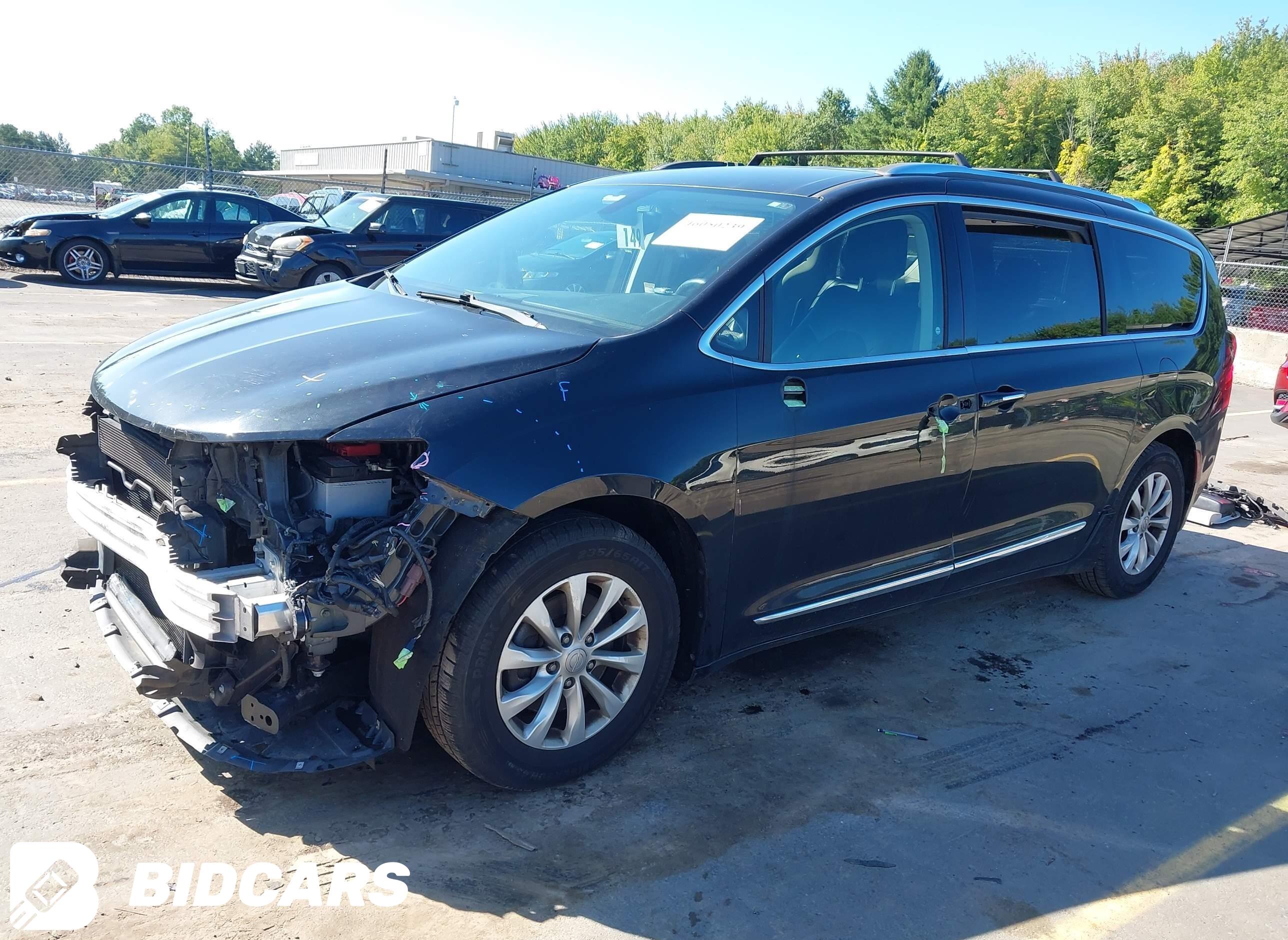 2018 Chrysler Pacifica, Touri...