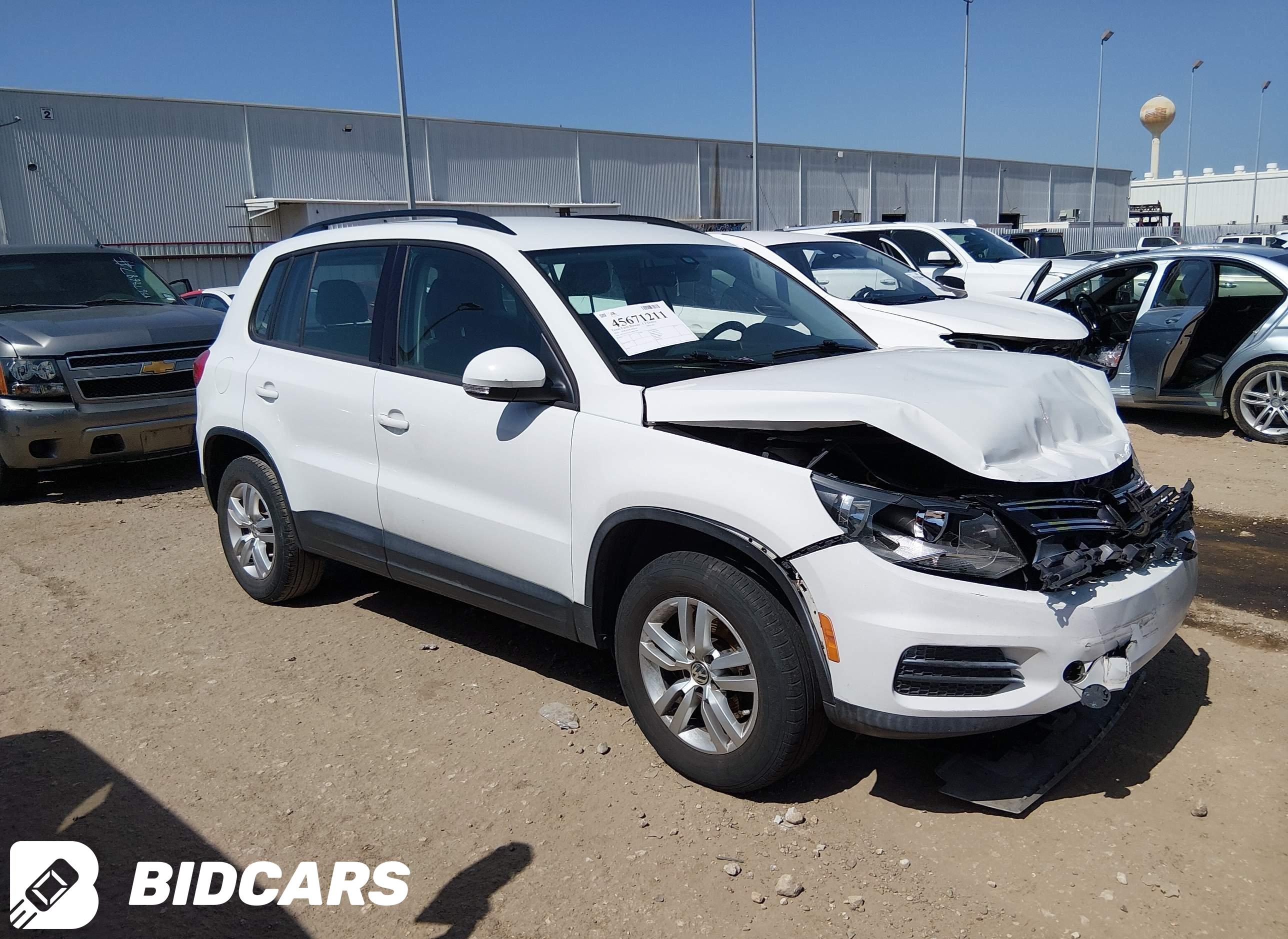 2016 Volkswagen Tiguan, S