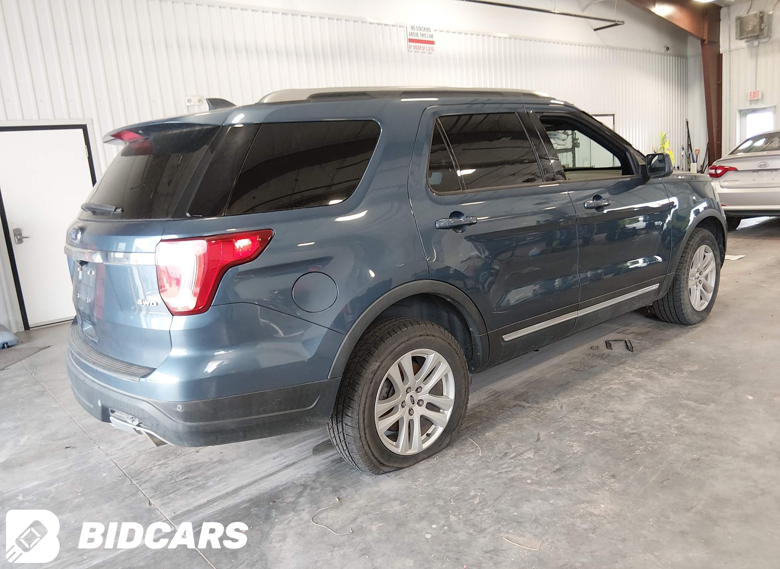 2018 Ford Explorer, Xlt