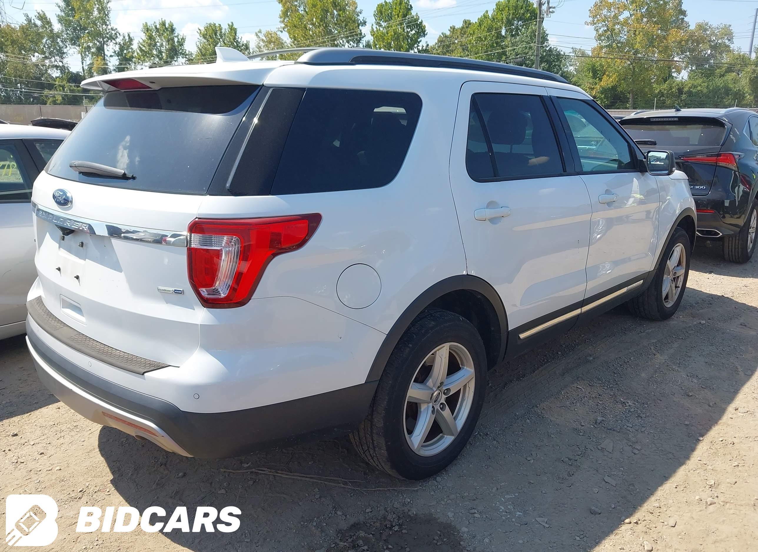 2017 Ford Explorer, Xlt