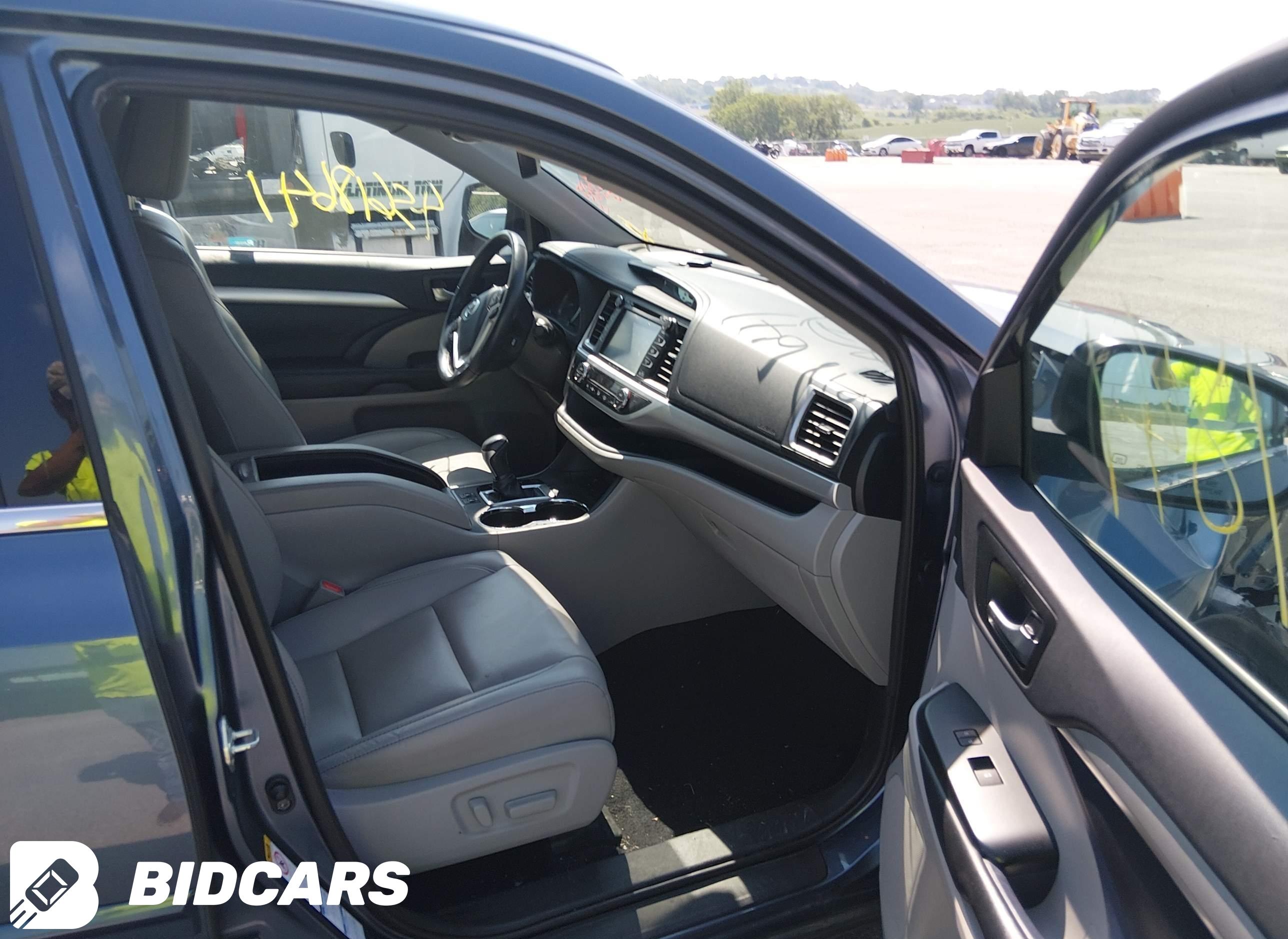 2019 Toyota Highlander, Xle