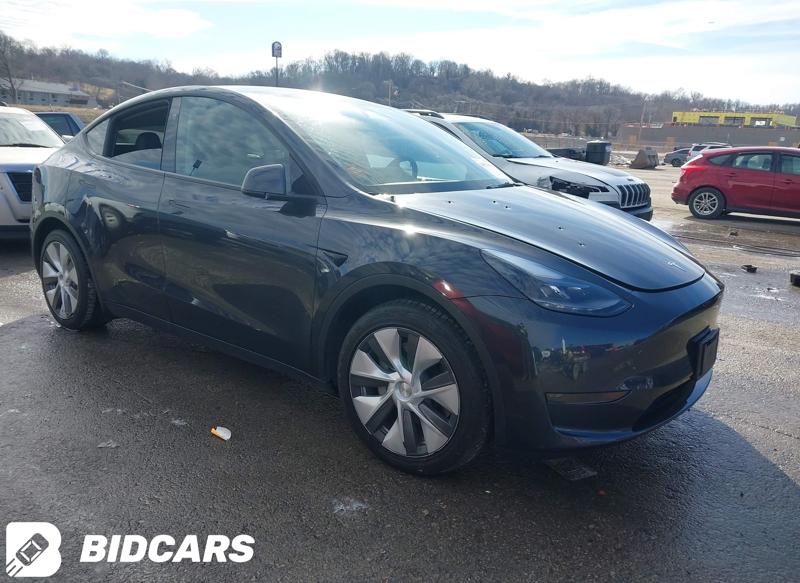 2024 Tesla Model Y, Rwd