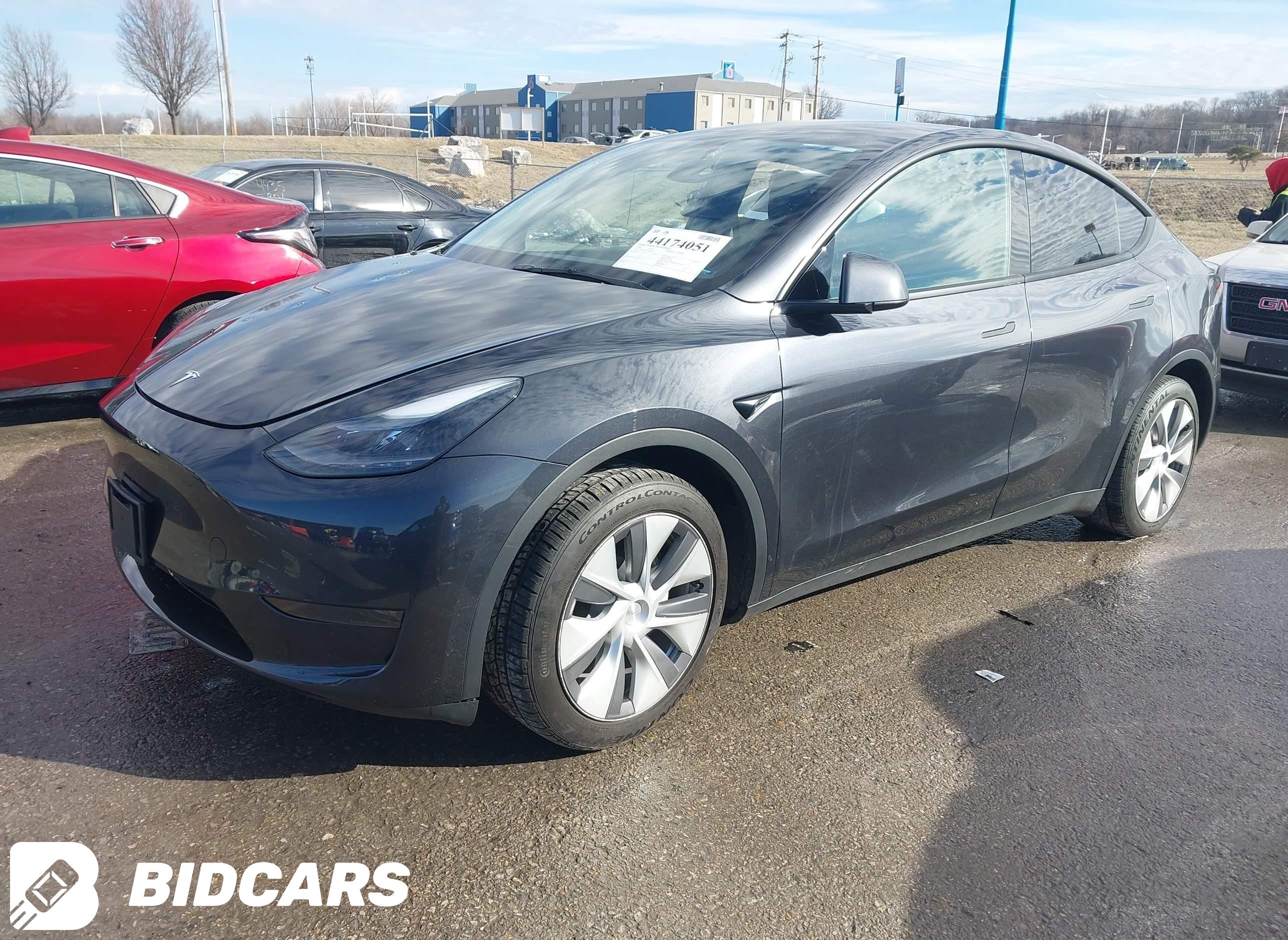 2024 Tesla Model Y, Rwd