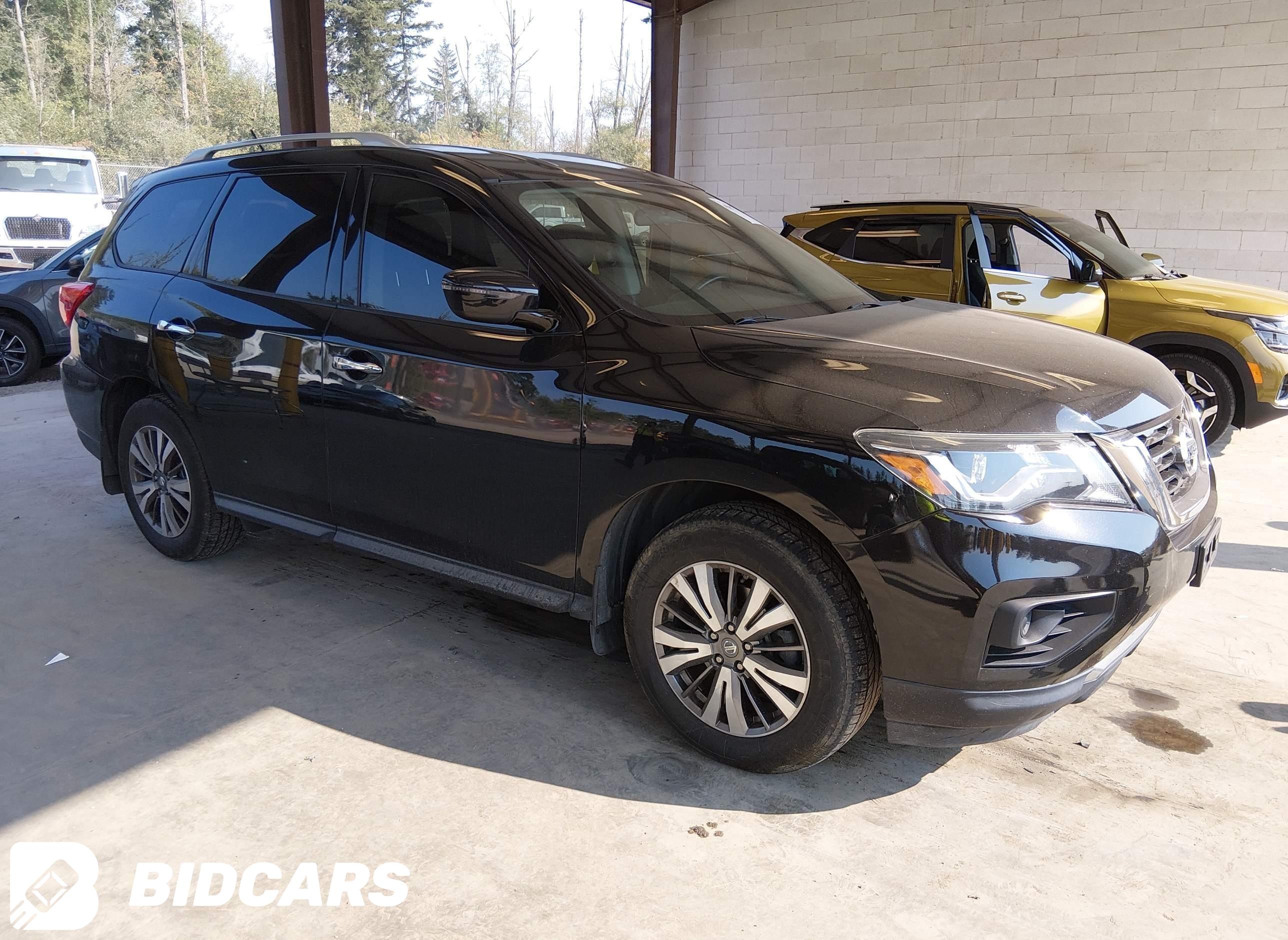 2018 Nissan Pathfinder, S