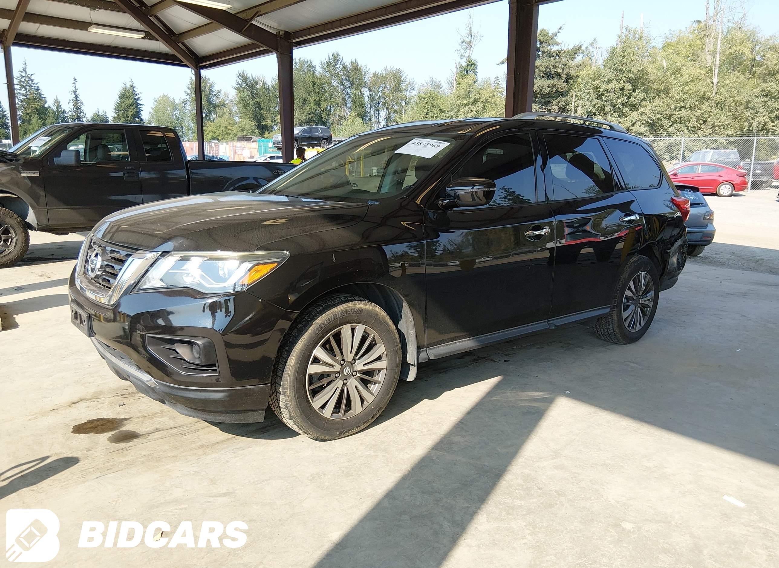 2018 Nissan Pathfinder, S