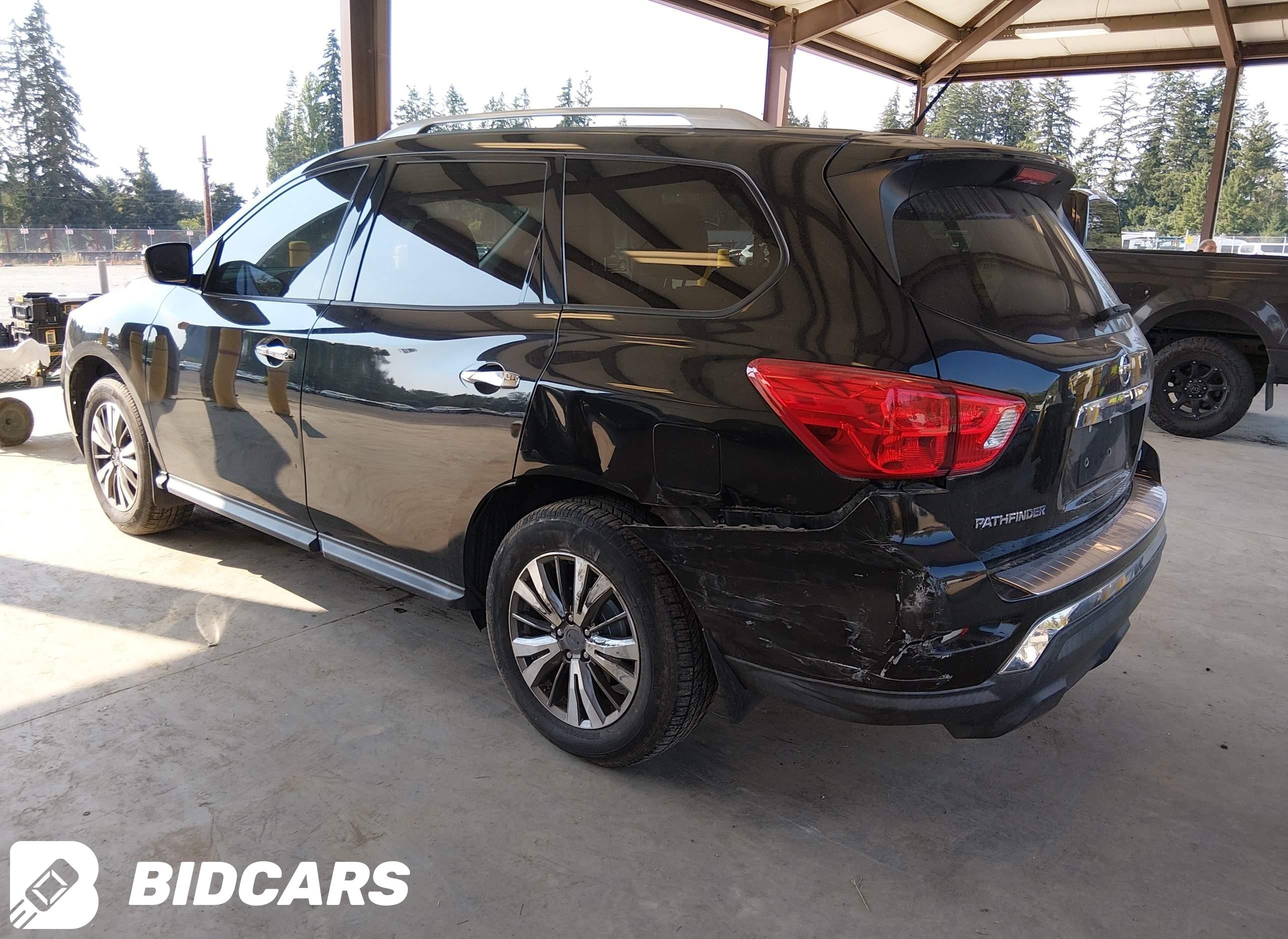 2018 Nissan Pathfinder, S