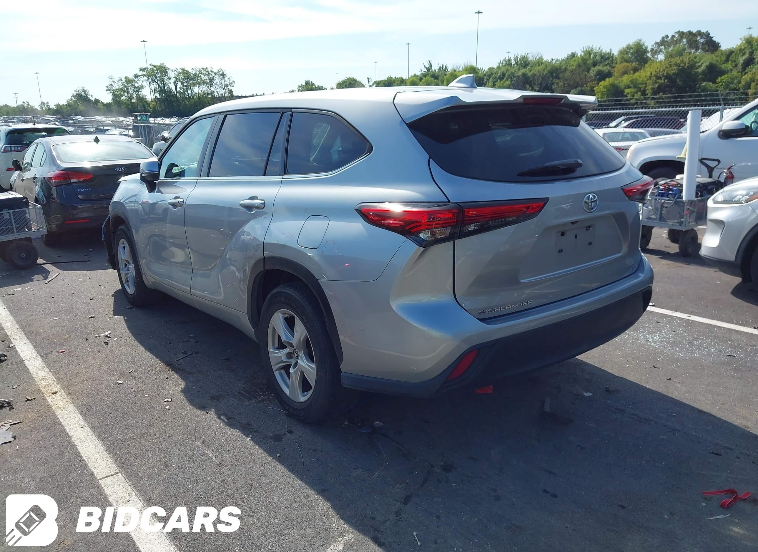 2020 Toyota Highlander, LE