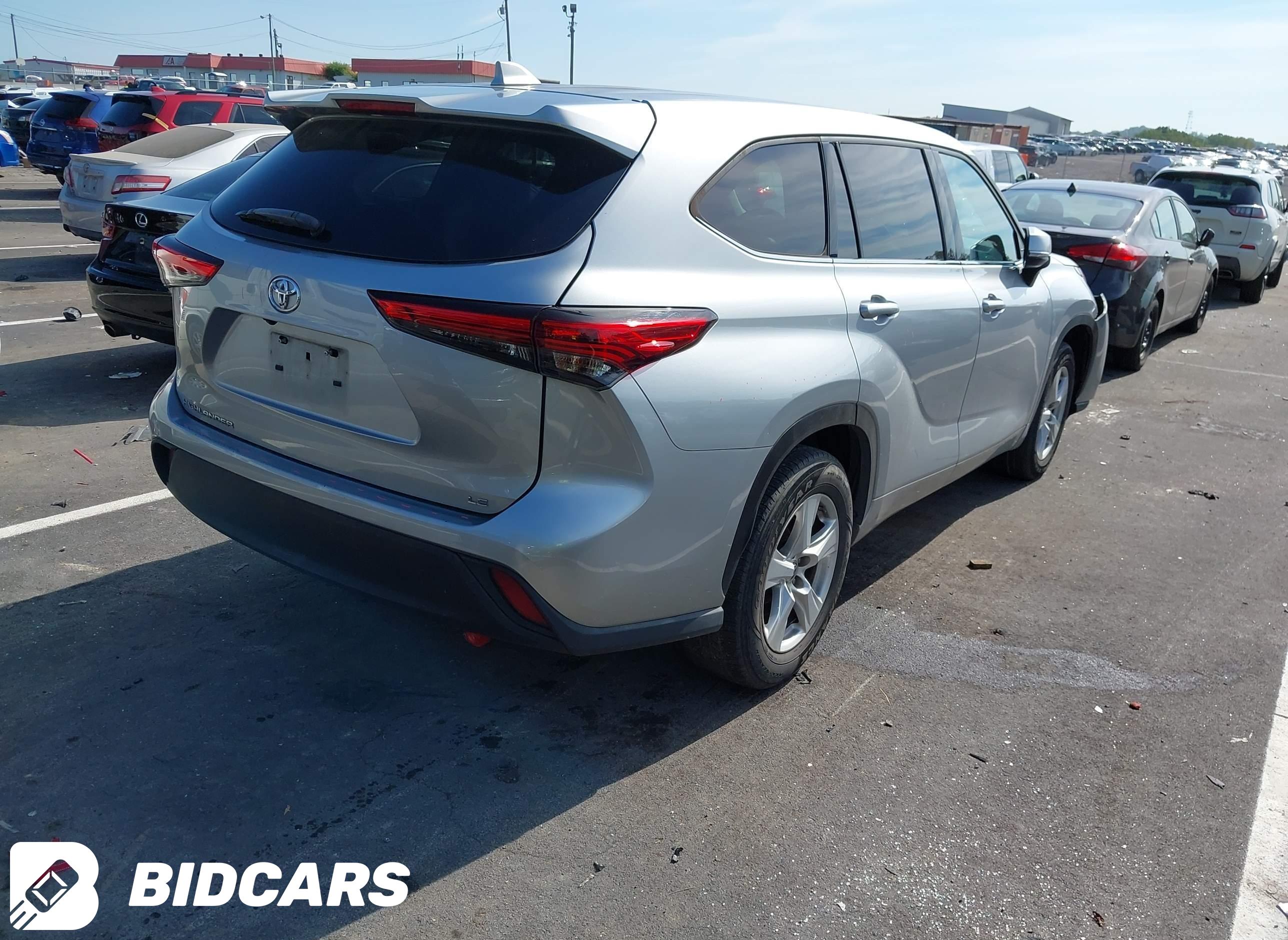 2020 Toyota Highlander, LE