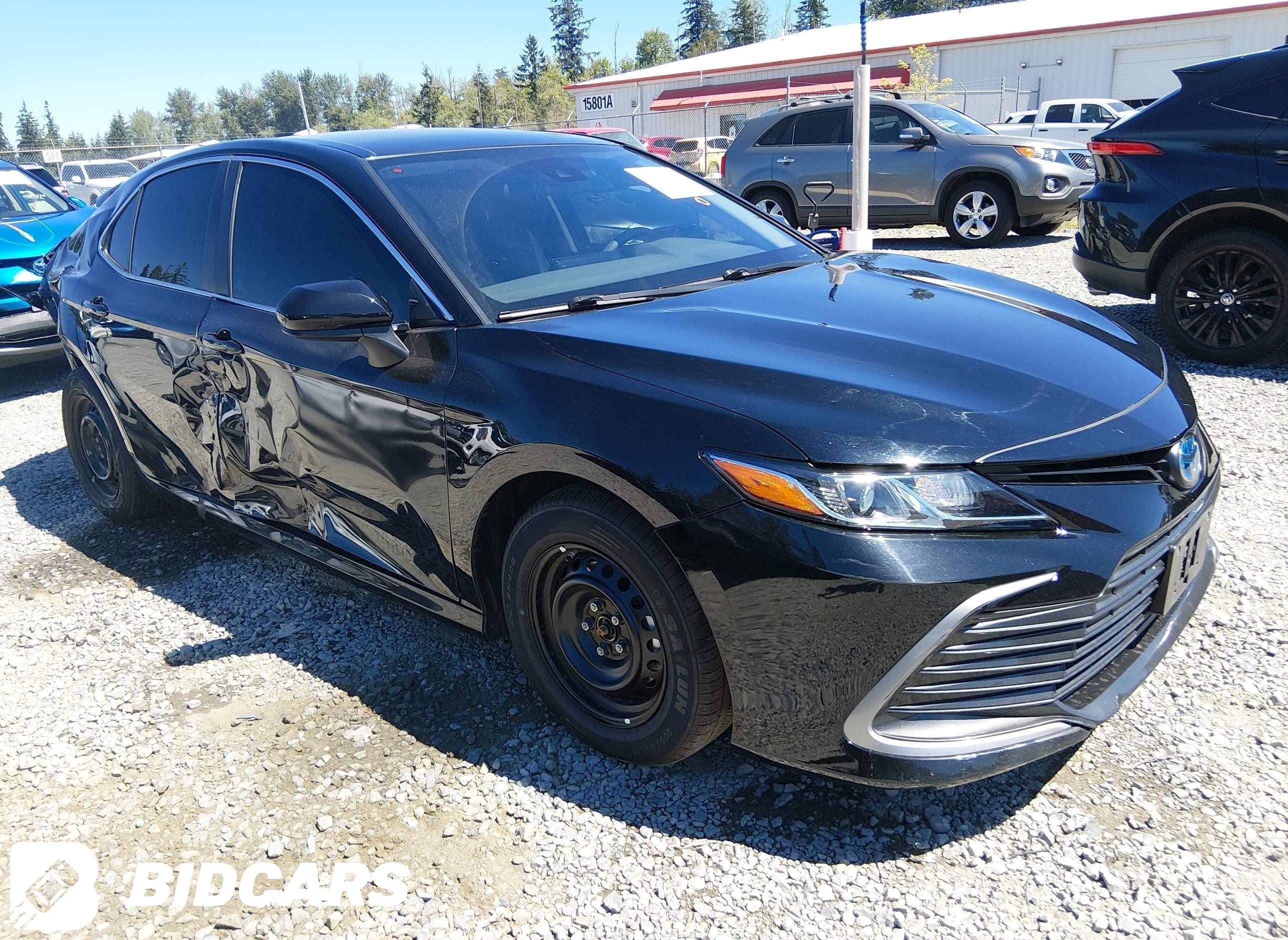 2022 Toyota Camry, Le Hybrid