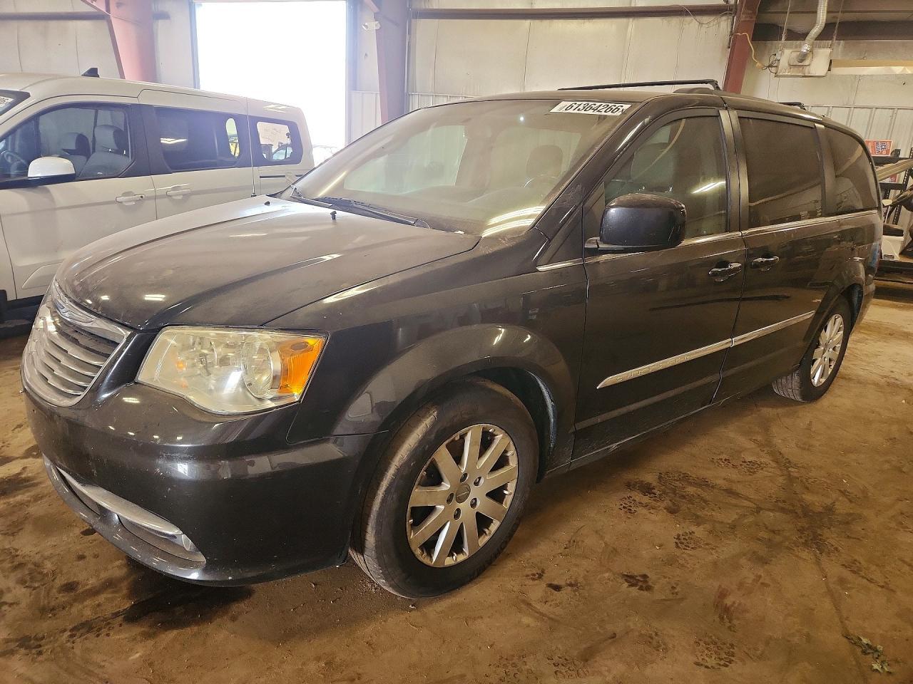 2016 Chrysler Town and Countr...