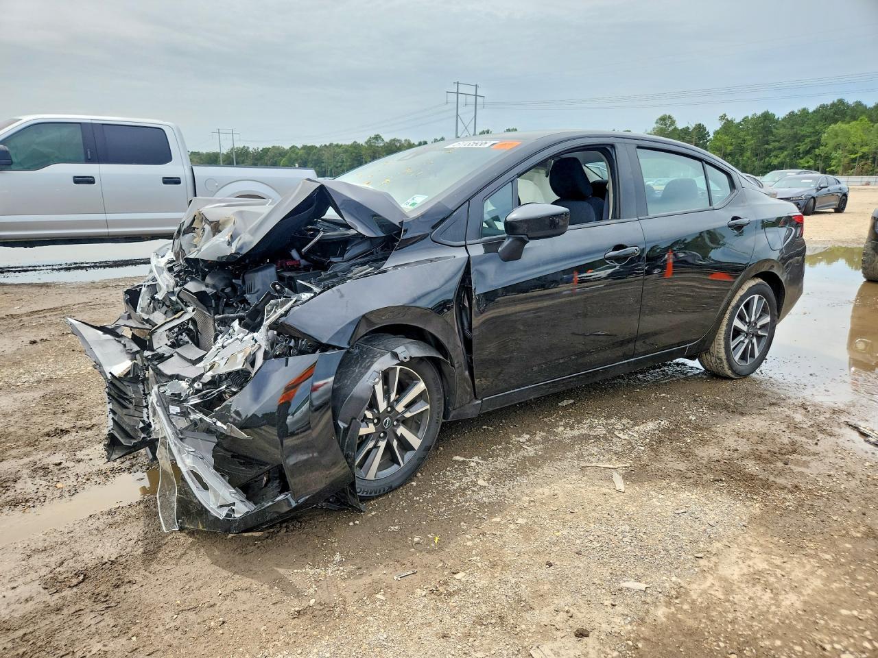2025 Nissan Versa, SV