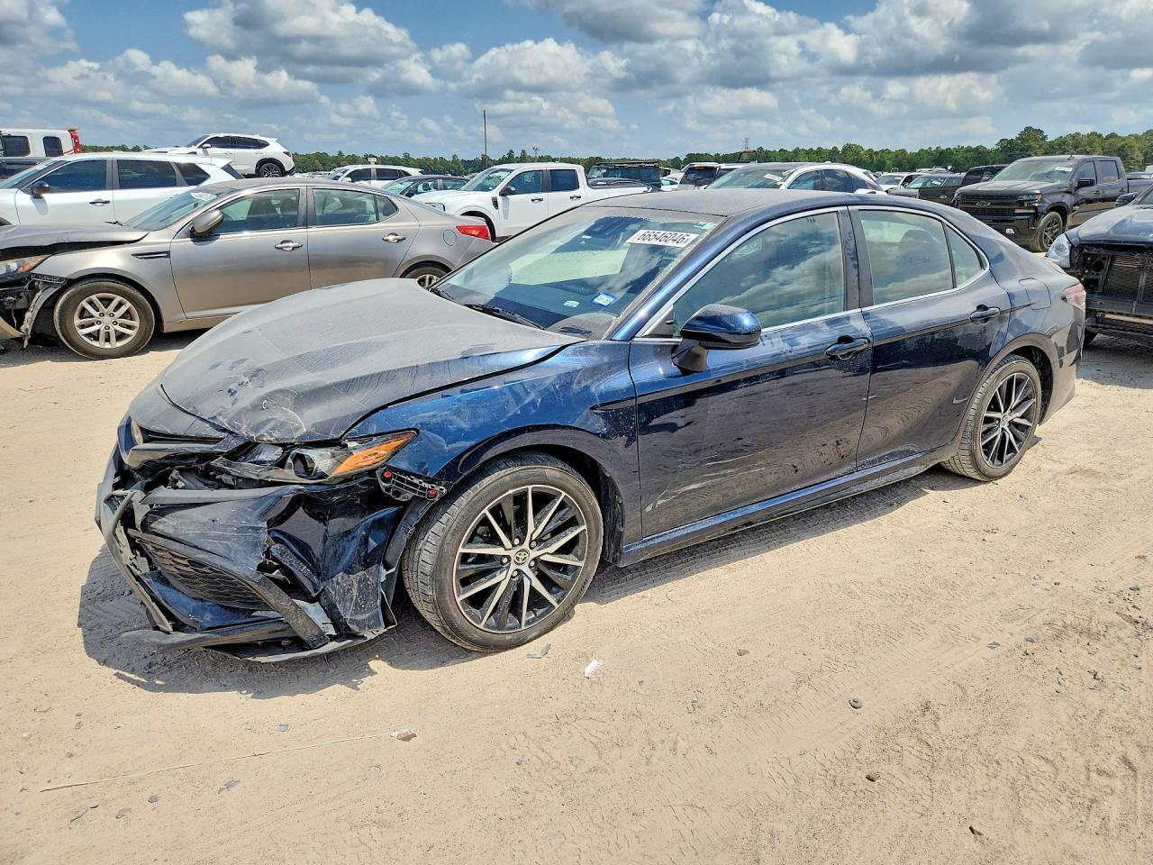 2021 Toyota Camry, SE