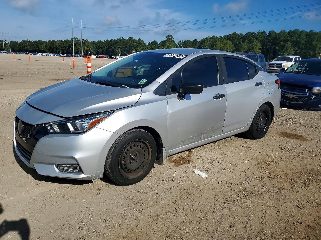 2020 Nissan Versa, S