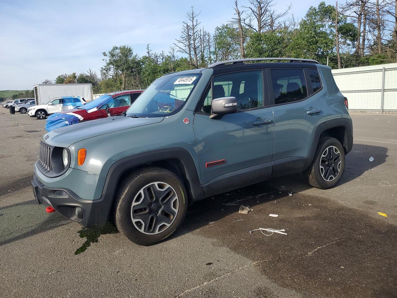 2015 Jeep Renegade, Trailhawk